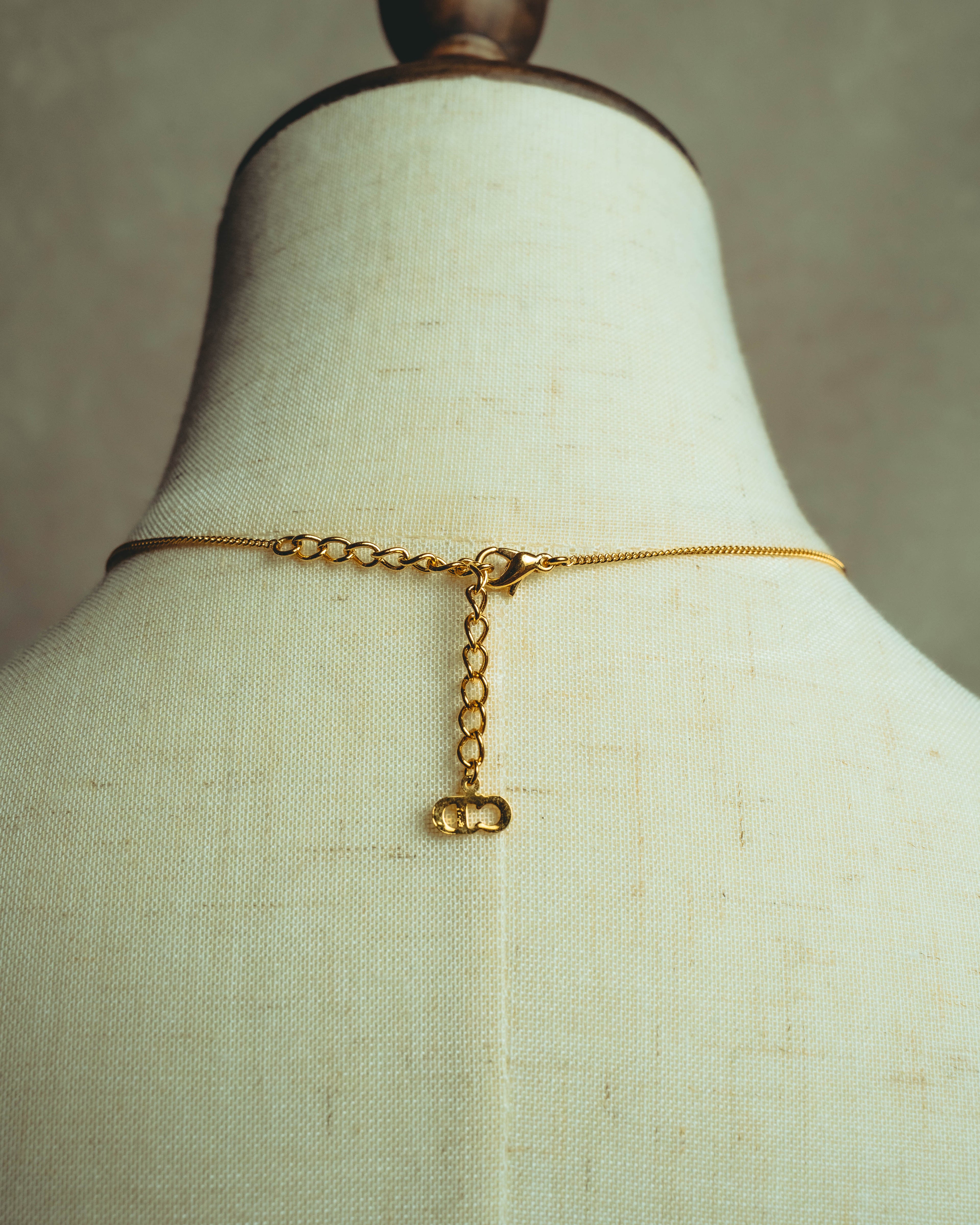 “Christian Dior” 00’s Dior heart charm tassel necklace