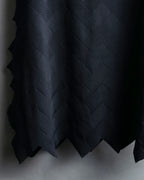 "PLEATS PLEASE ISSEY MIYAKE" 

Meander sleeveless tops