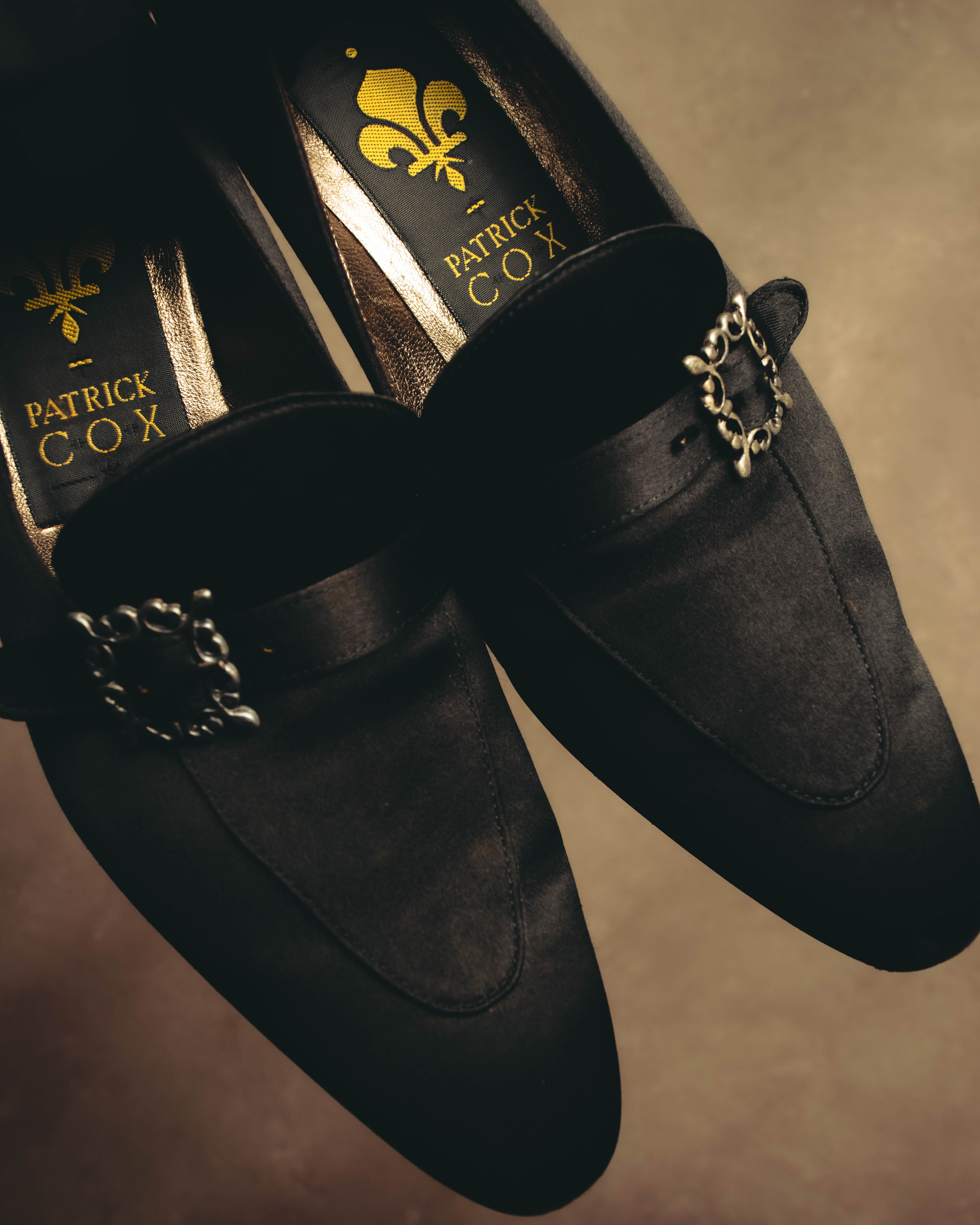 "PATRICK COX" 90's-00's Satin buckle heeled loafer pumps