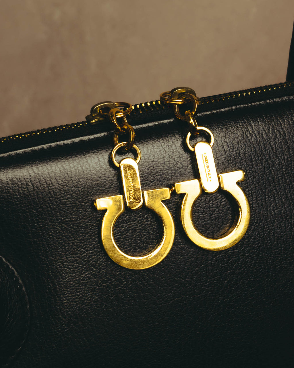 "Salvatore Ferragamo" 90's-00's Structured leather top handle bag