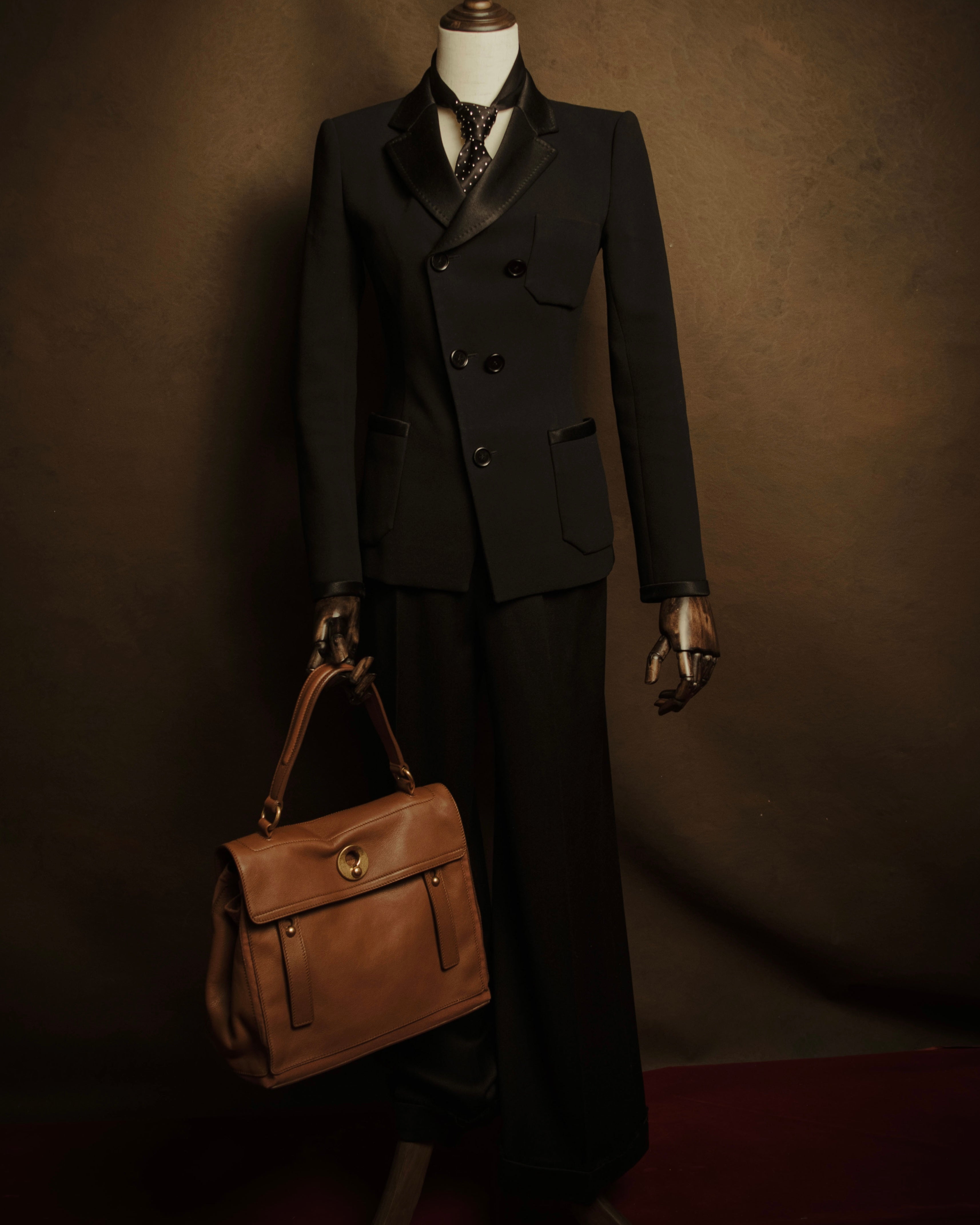 –SPECIAL– “YVES SAINT LAURENT”
2011-2012 Muse two leather handbag