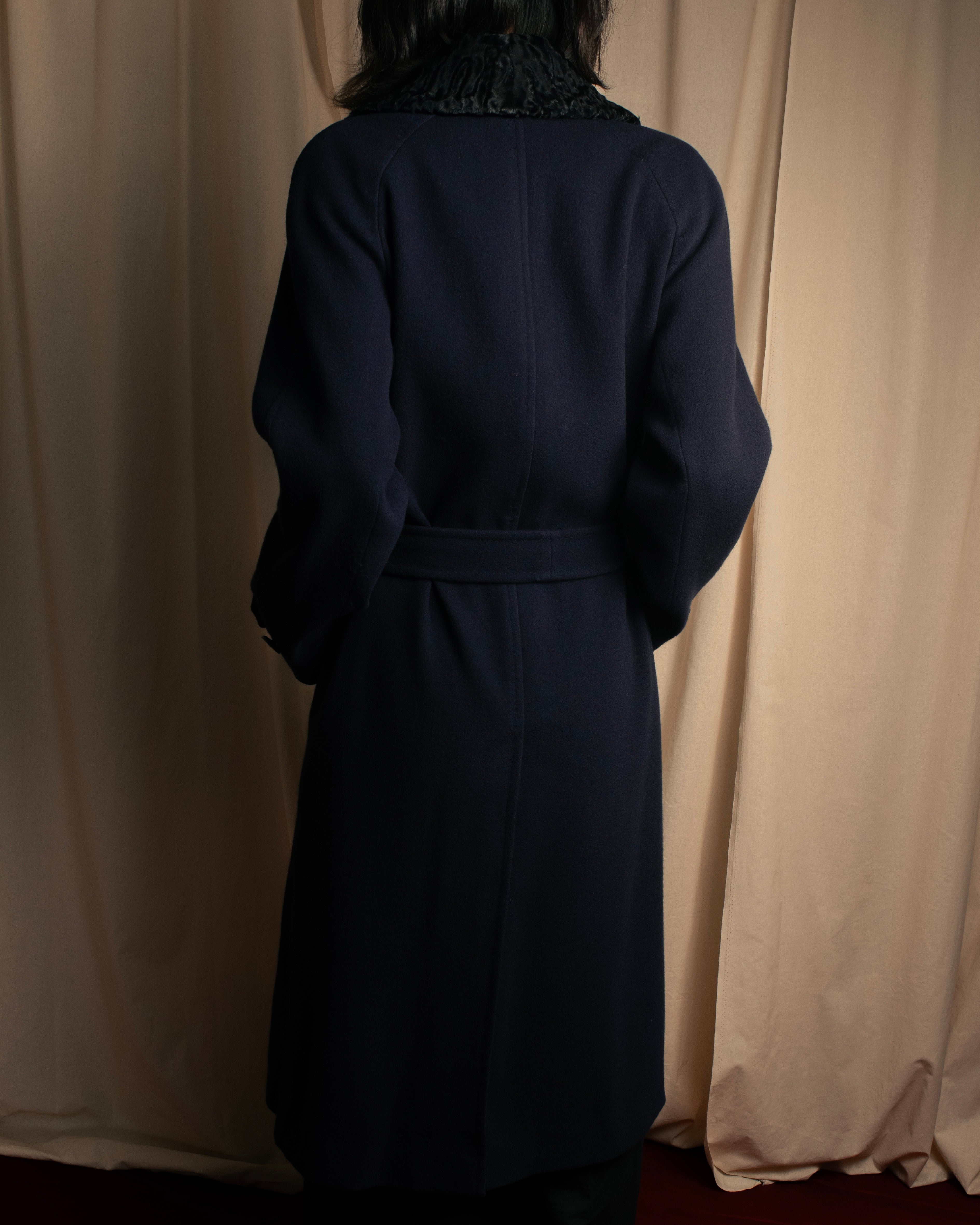 -SPECIAL- "CARUSO"
 Fur collar design belted melton coat