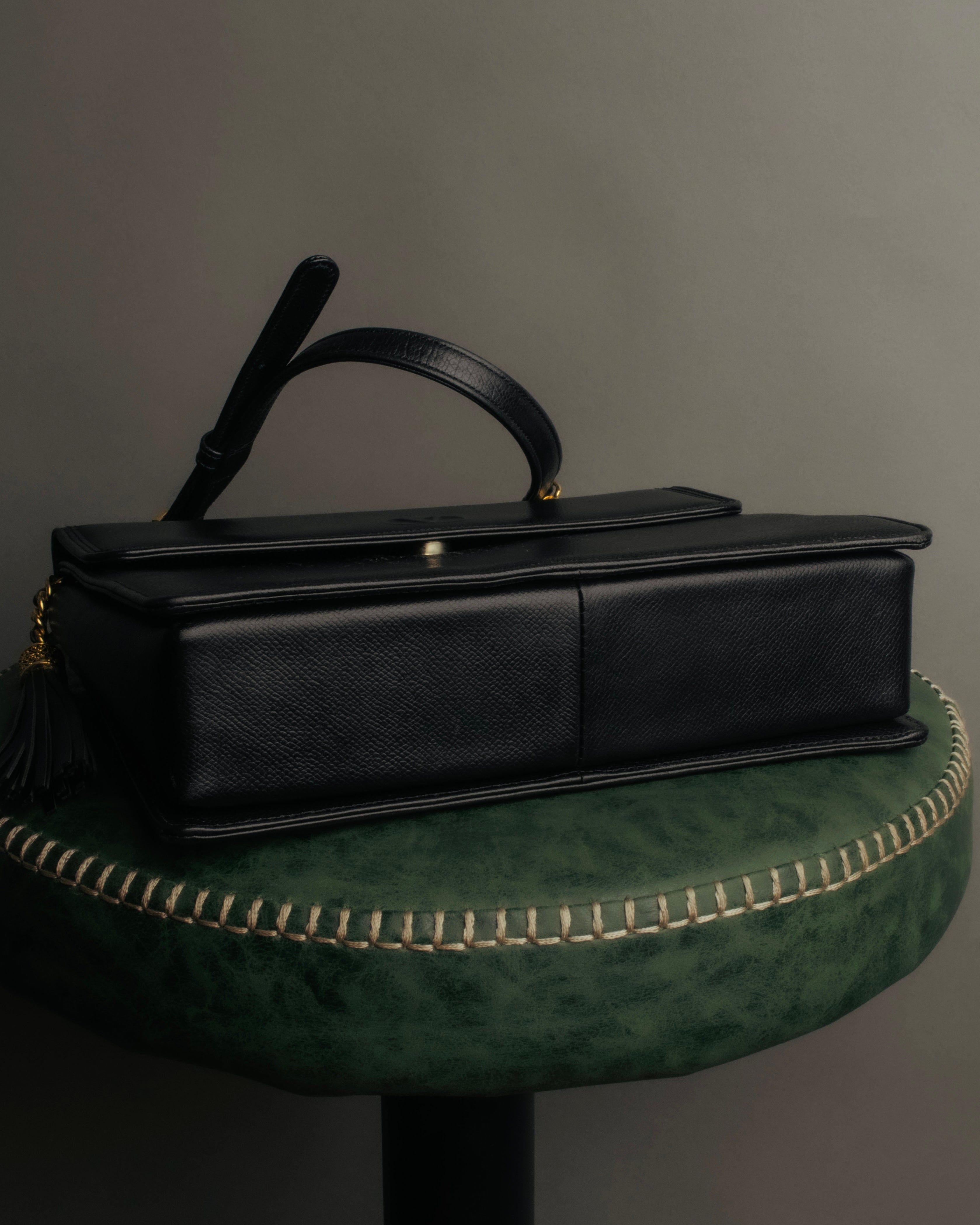 “Valentino Garavani” 90’s-00’s Structured V logo leather handbag