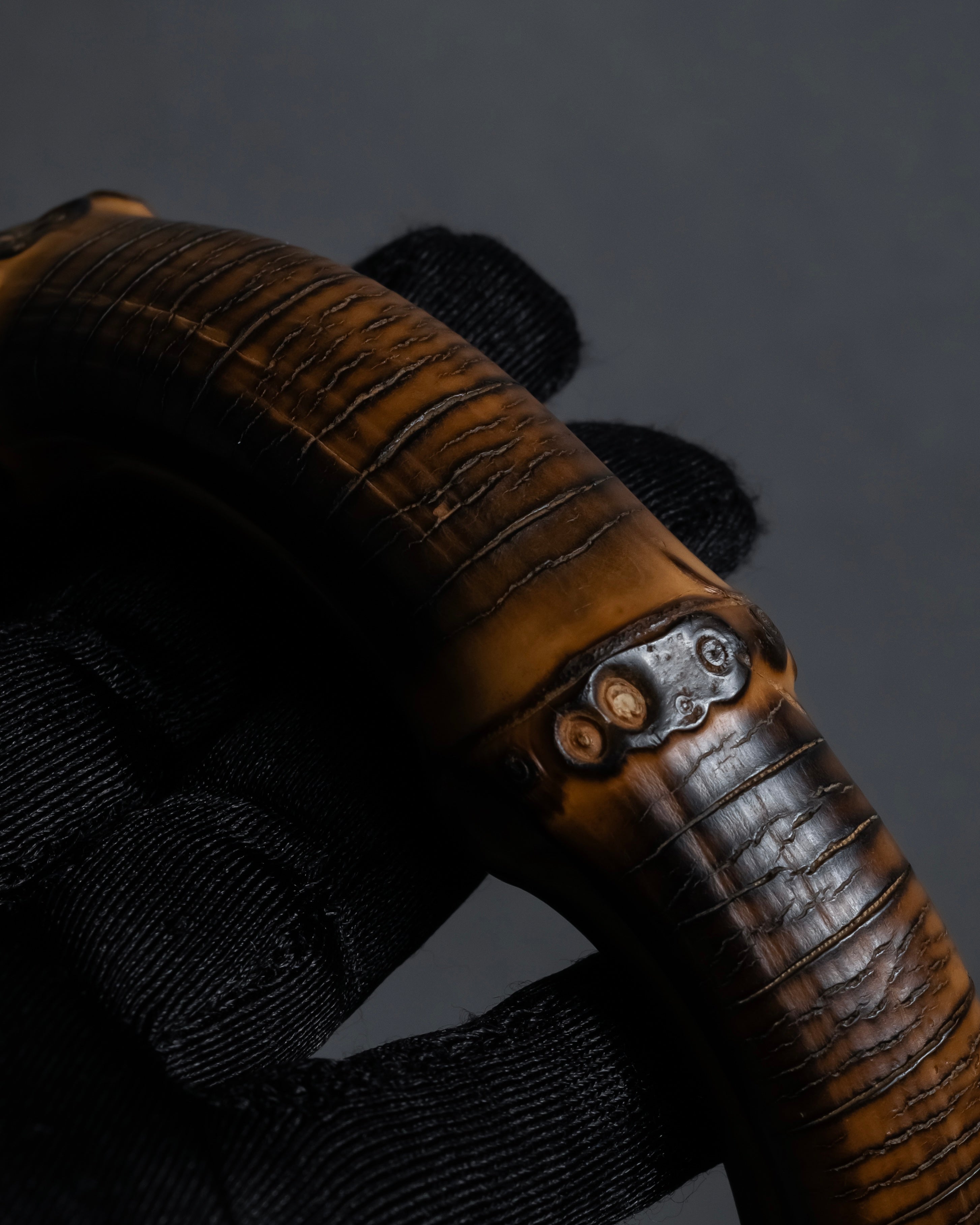 -MOOD Christmas Collection-
"CELINE" 70's Curved organic silhouette bamboo leather hand bag