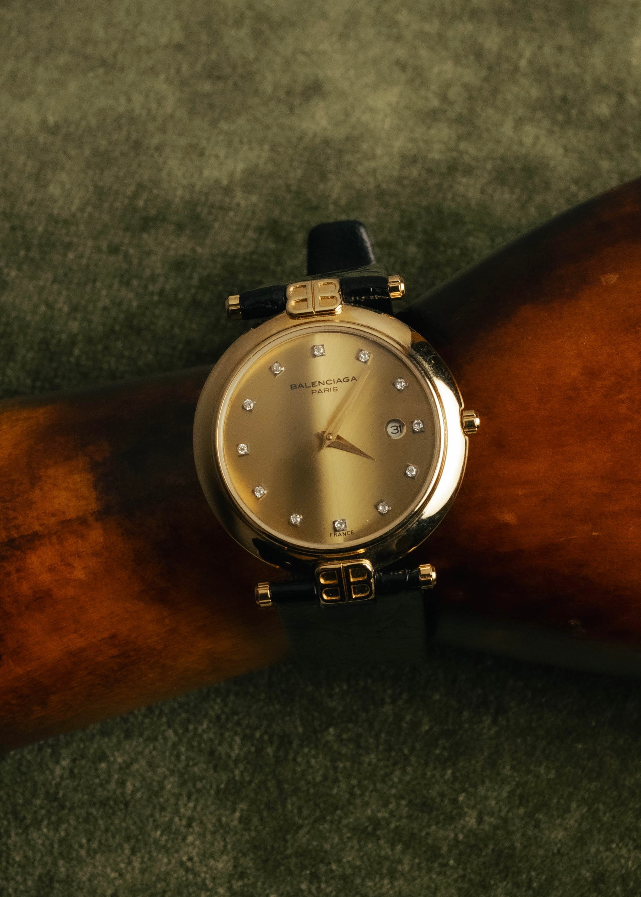 -SPECIAL- “Balenciaga” 80’s-90’s Gold tone round watch
