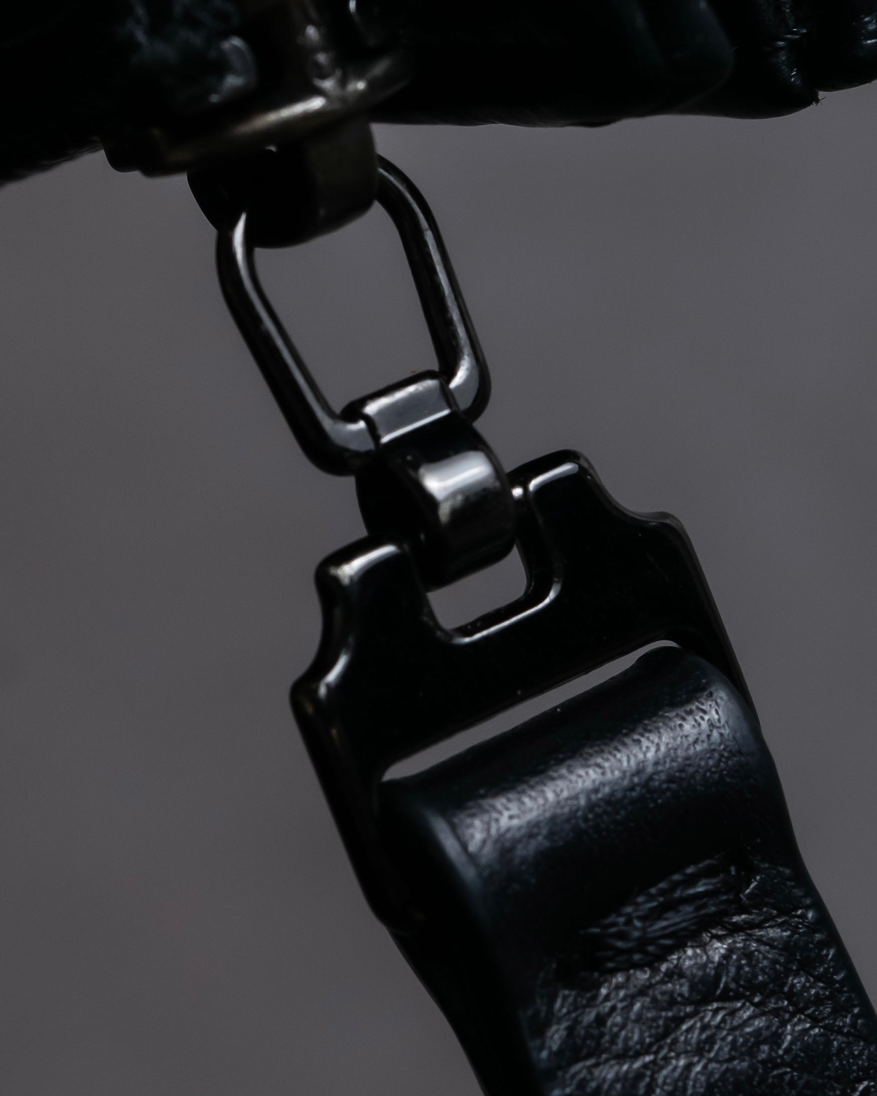 "MAISON MARGIELA" Anonymous stitch design bi-fold wallet