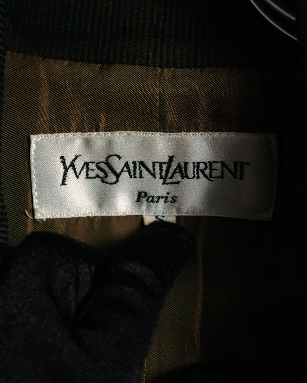 “Yves Saint Laurent” 80’s-90’s Corduroy collar belted trench coat