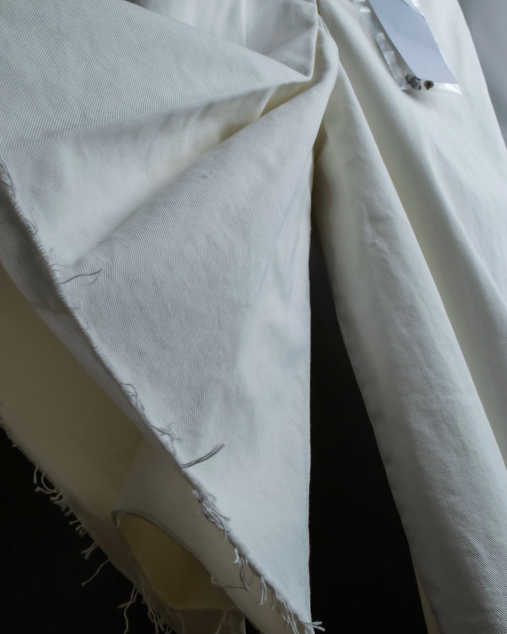 "MAISON MARGIELA" 21SS Washed raw cut flared cropped denim pants