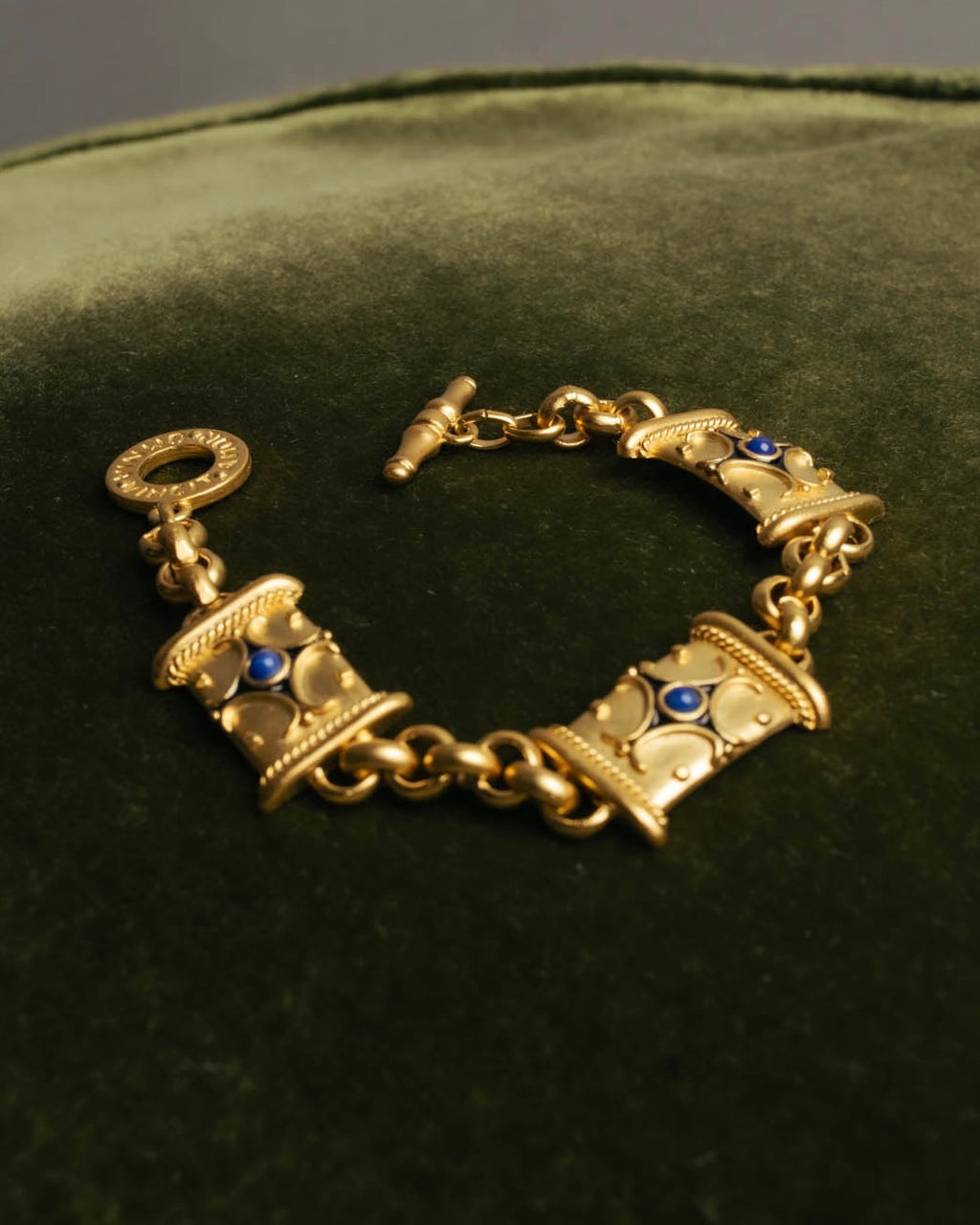 “Vintage“ 80's-90's Cabochon ornament bracelet