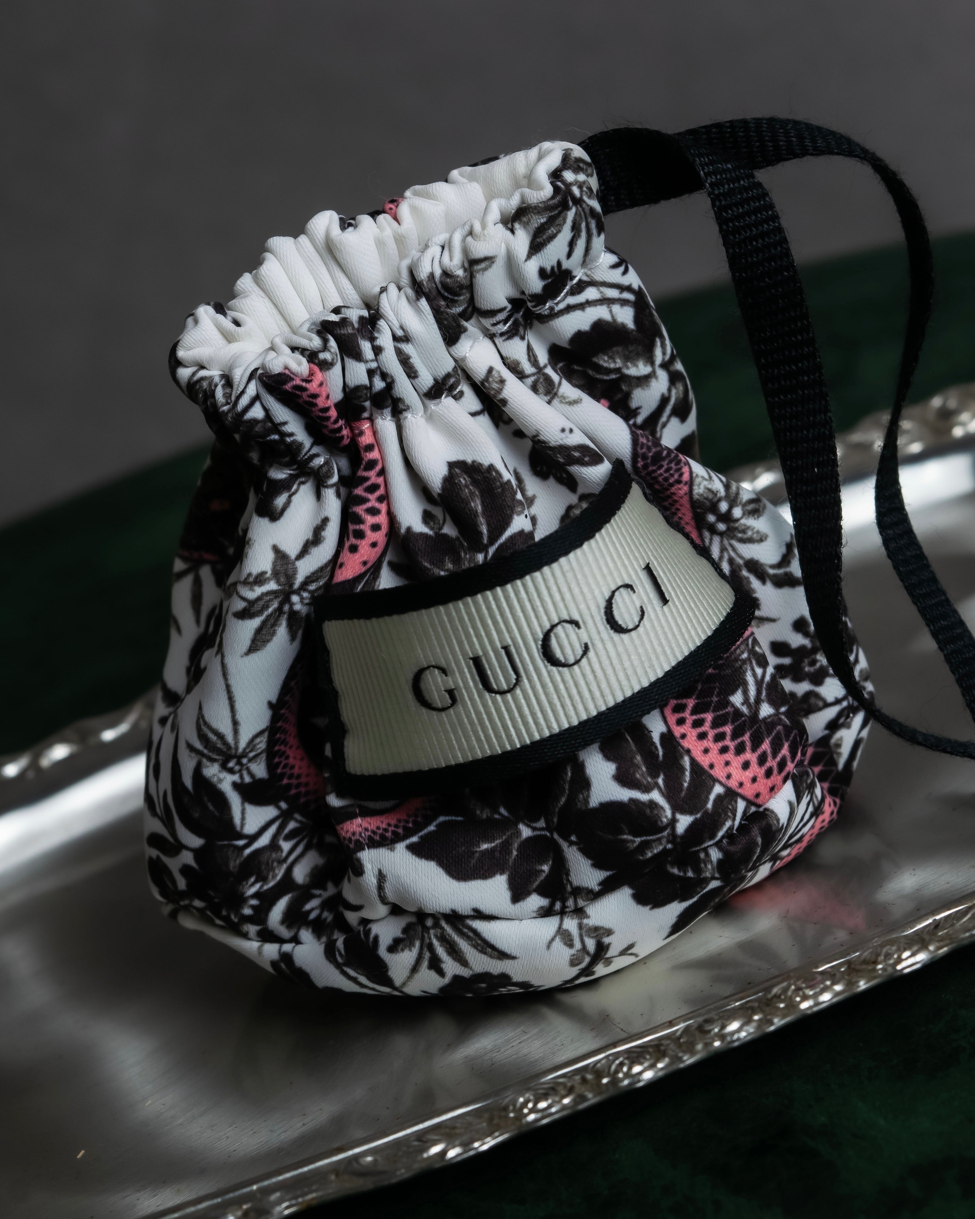 "GUCCI" Interlocking G design gold pearl ring