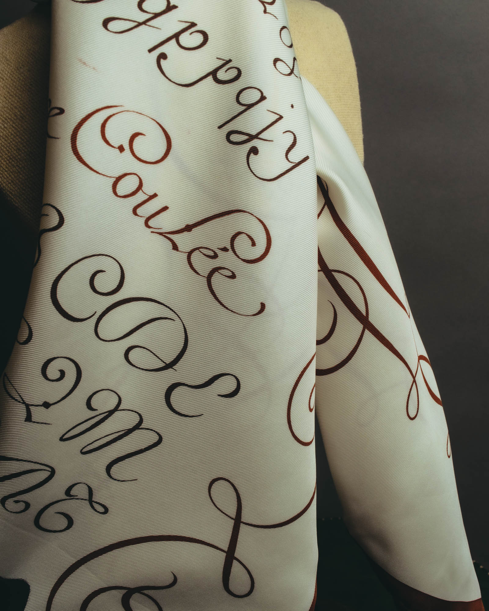 "Hermès" 90's Calligraphy print silk scarf
