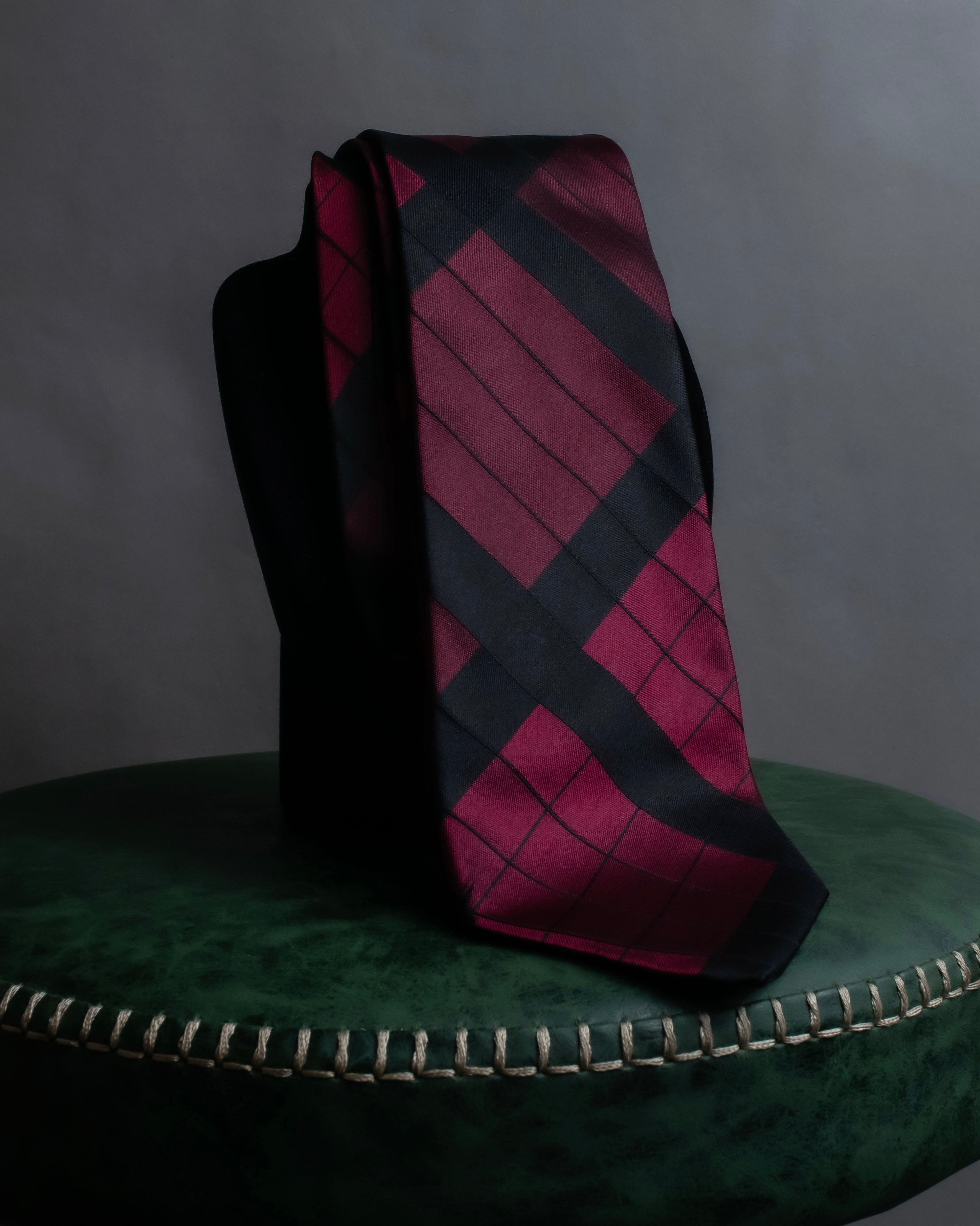 "GUCCI" Burgundy large check silk necktie