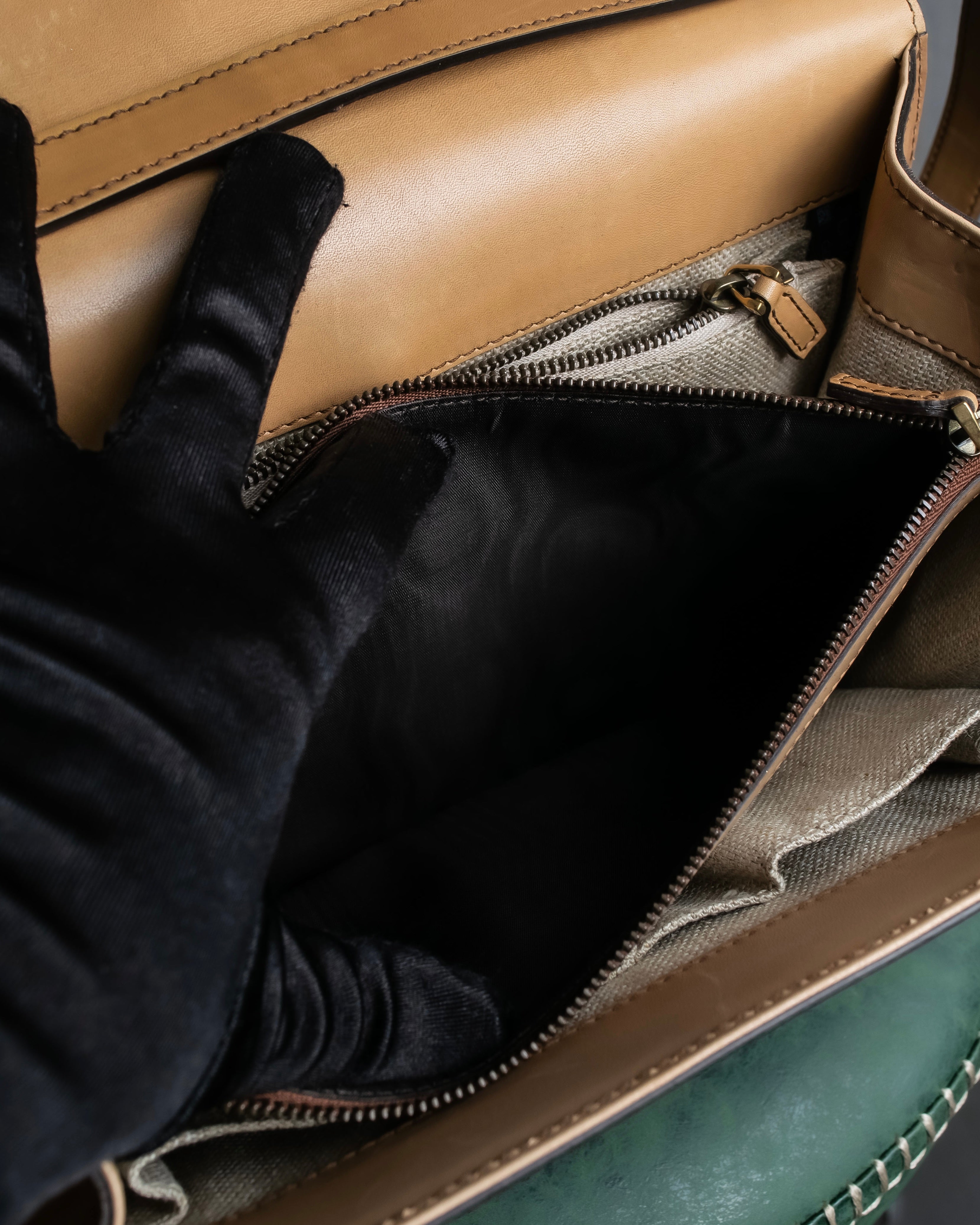 "GUCCI" Duilio brogue brown leather shoulder bag