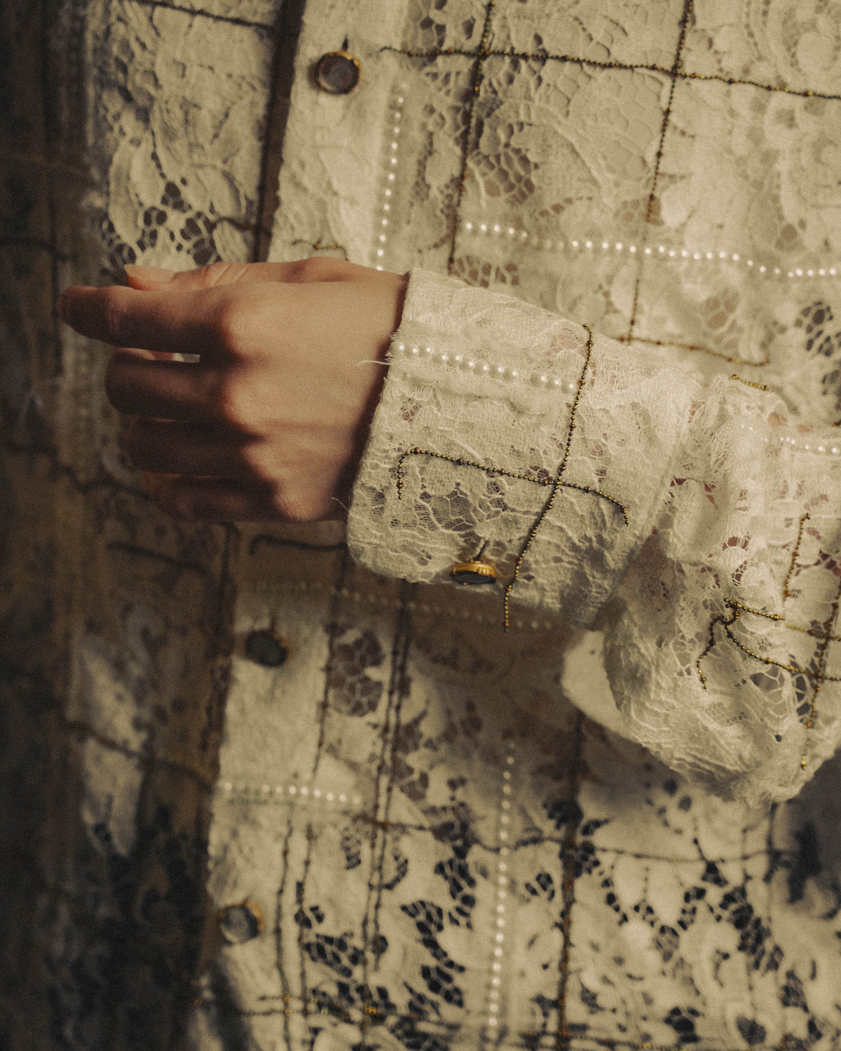 -SPECIAL- "CHANEL" 10's-20's Embellished floral lace and pearl check oversized shirt