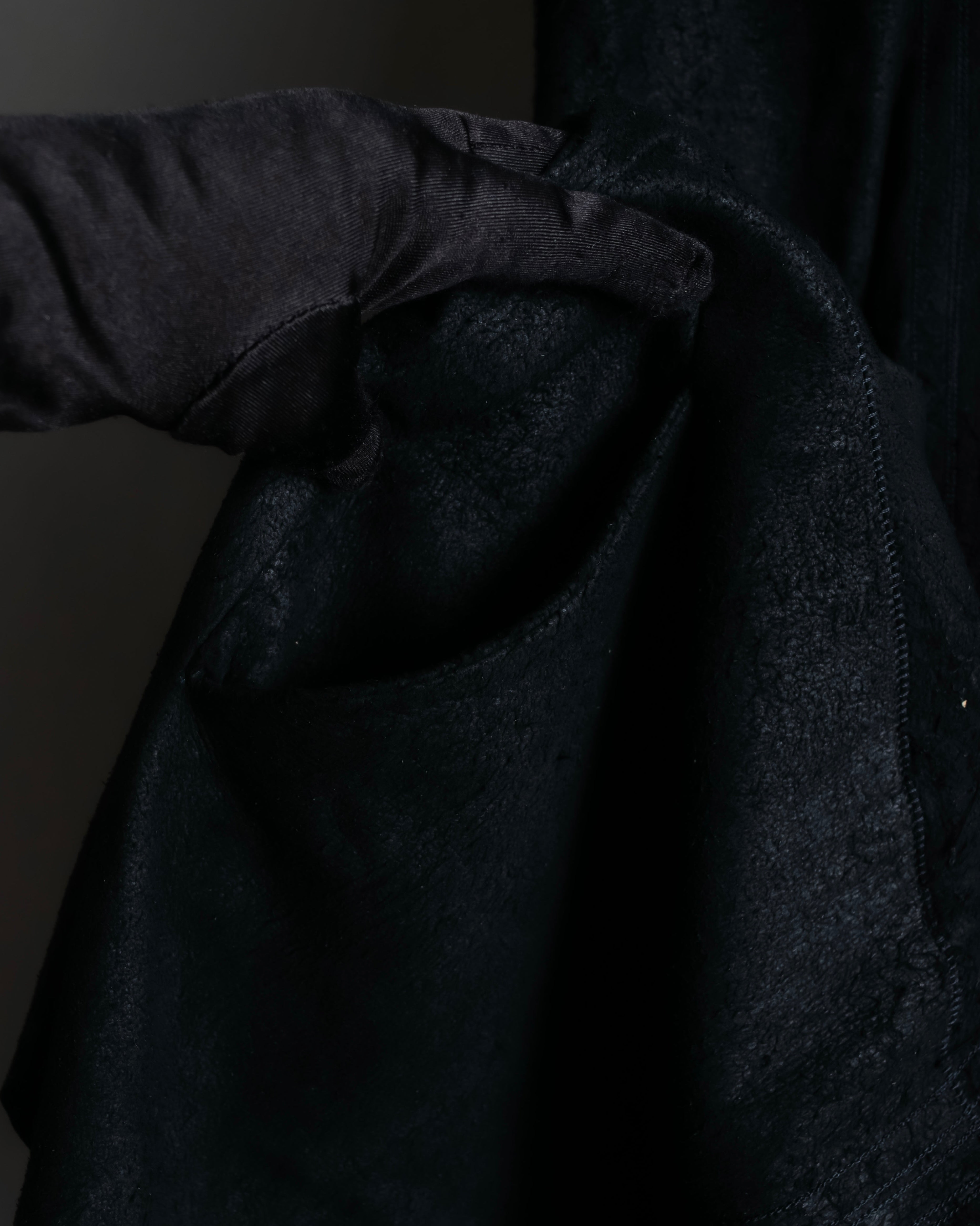 "ISAAC SELLAM" Cut-off design belted leather jacket