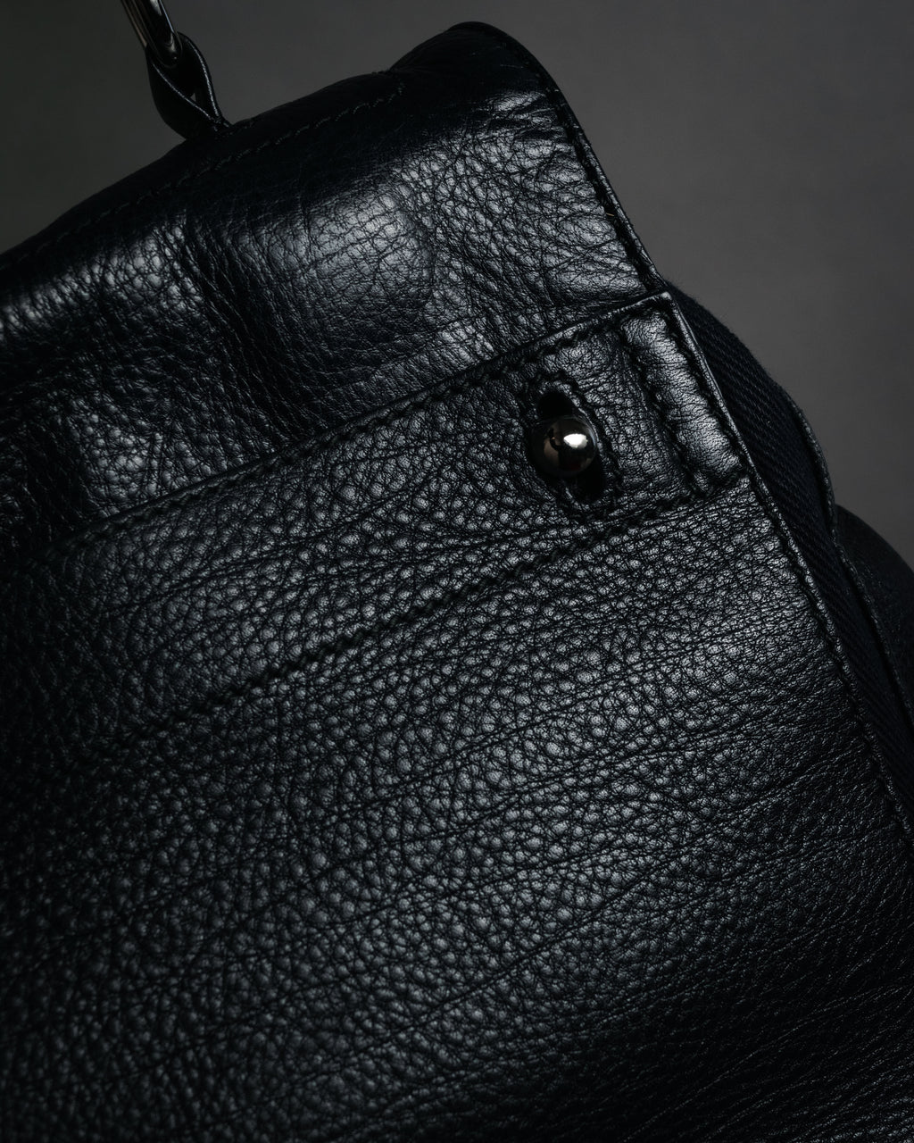 “YVES SAINT LAURENT” Late 2000s Muse Two grained leather flap hand bag