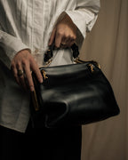 "Roberta Di Camerino" Logo motif charm design modern doctor bag