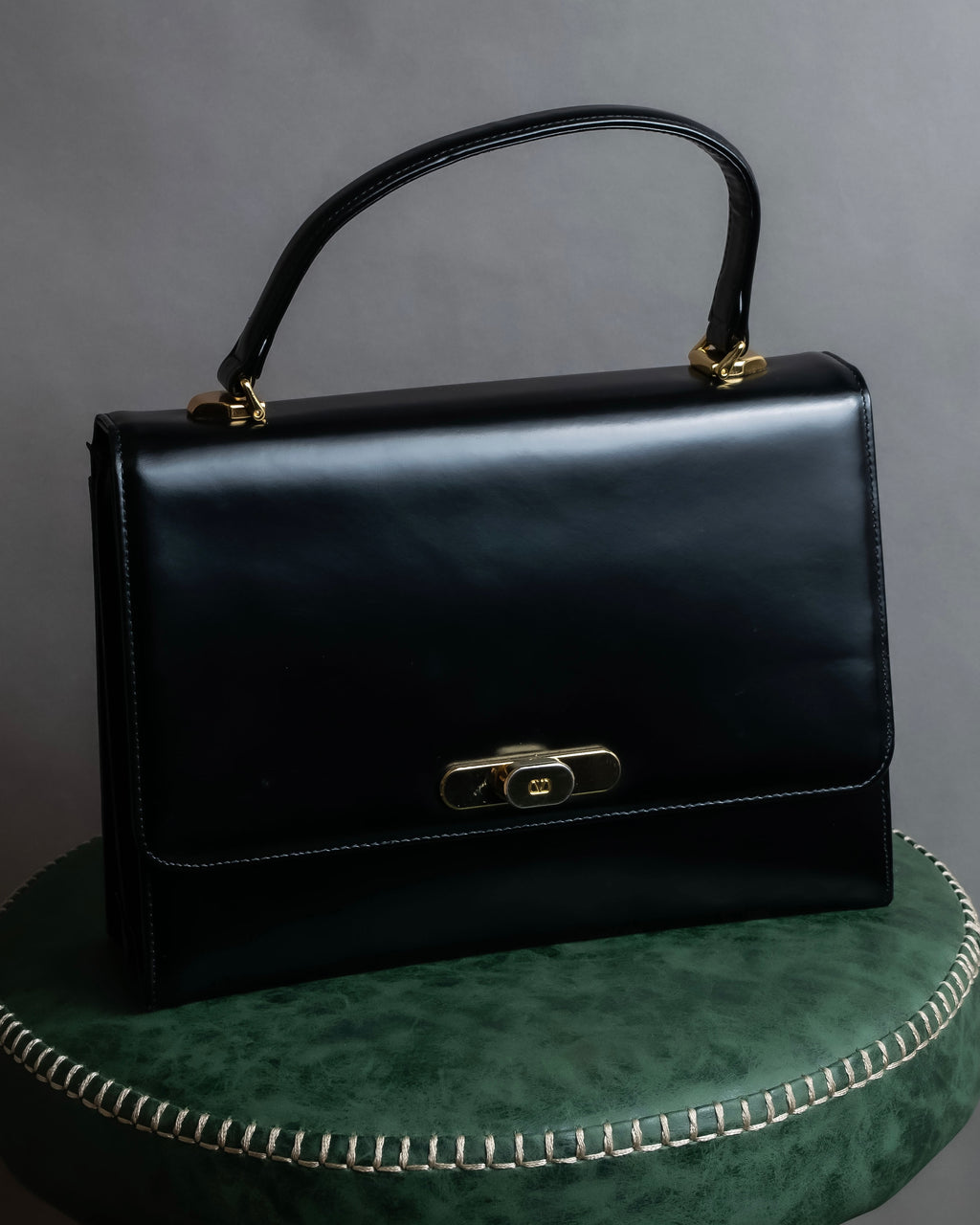 "Valentino Garavani" Logo turn lock parts design leather hand bag