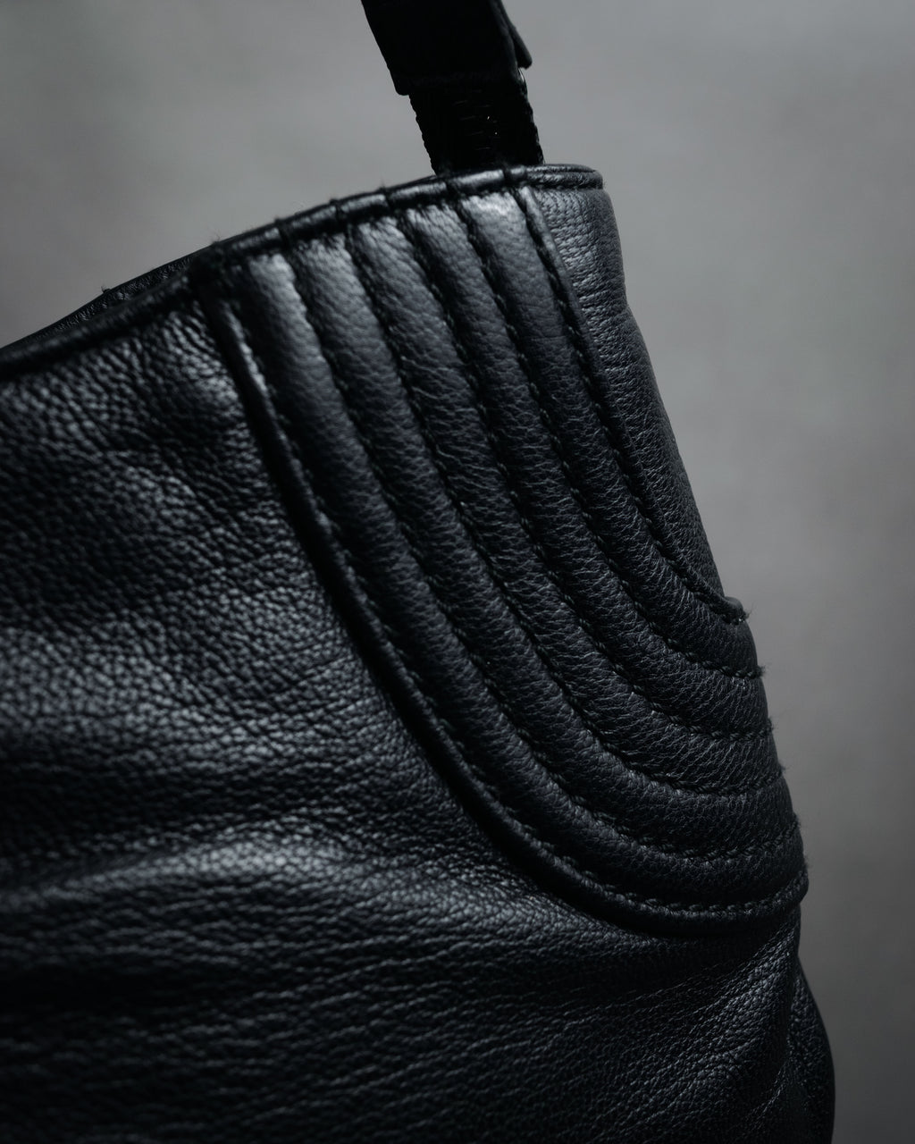 “Salvatore Ferragamo” 2000’s Gathered leather chain shoulder bag