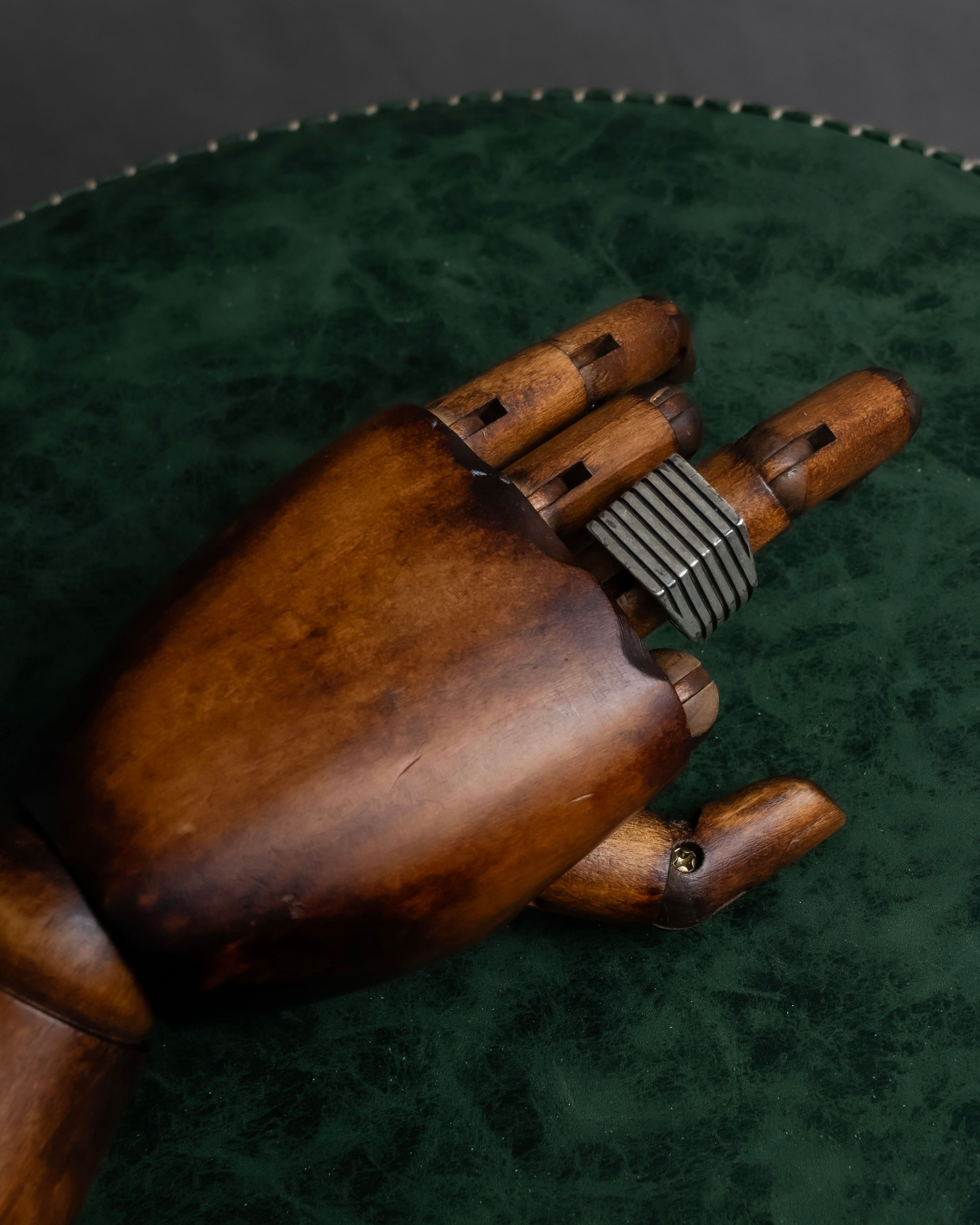 "MAISON MARGIELA" Square-shaped continuous design silver ring