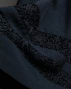 "tricot COMME des GARCONS"  Lace design at hem flare skirt