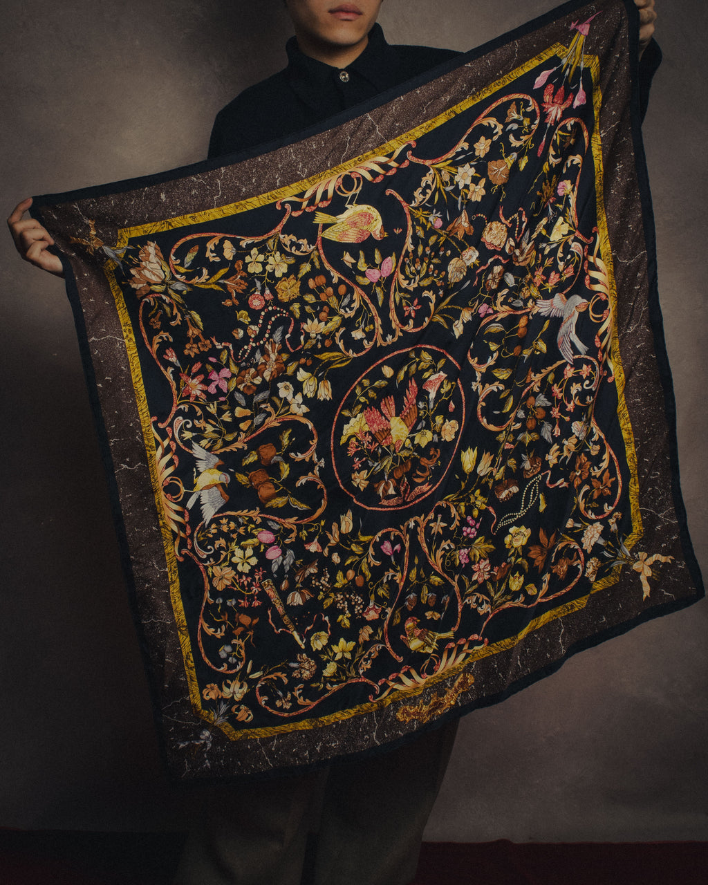 -SPECIAL- “HERMÈS“ 90’s Pierres d’orient et d’occident silk scarf