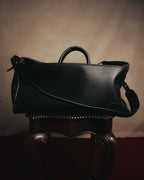 -SPECIAL- "GUCCI" 70's-80's Crest-detailed black leather two-way duffle bag