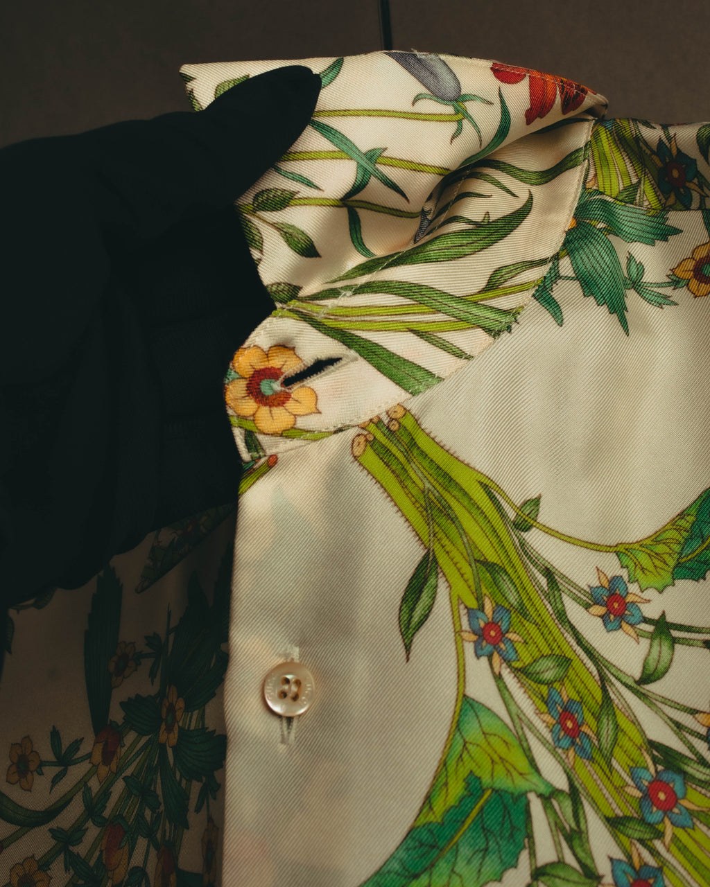 -SPECIAL- “GUCCI” 2015-2022 Botanical printed silk shirt
