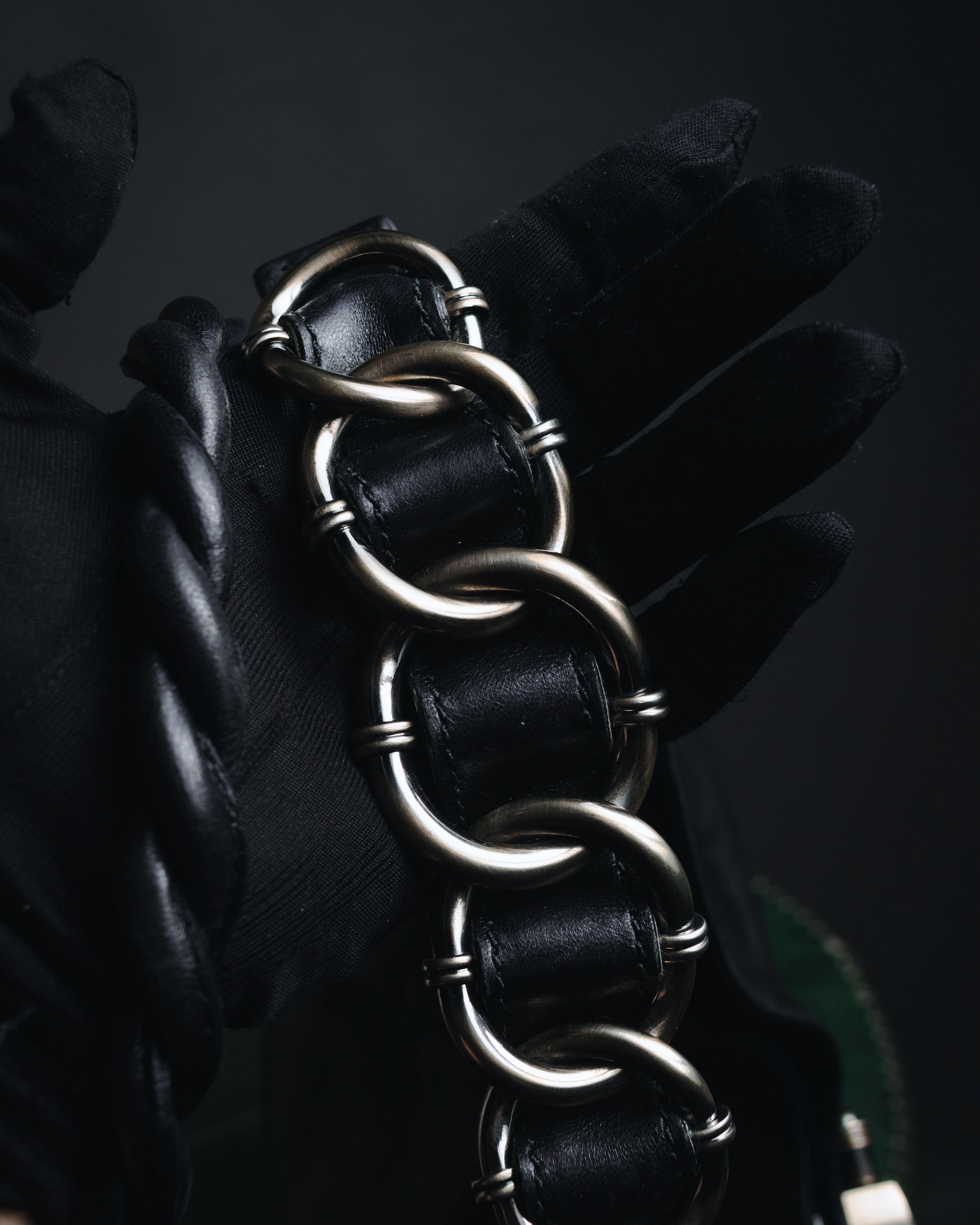 –SPECIAL– "Salvatore Ferragamo"
00’s Gancini gathered leather hobo bag