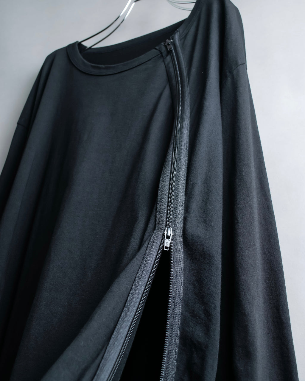 "Ground Y" Double zip design long tops