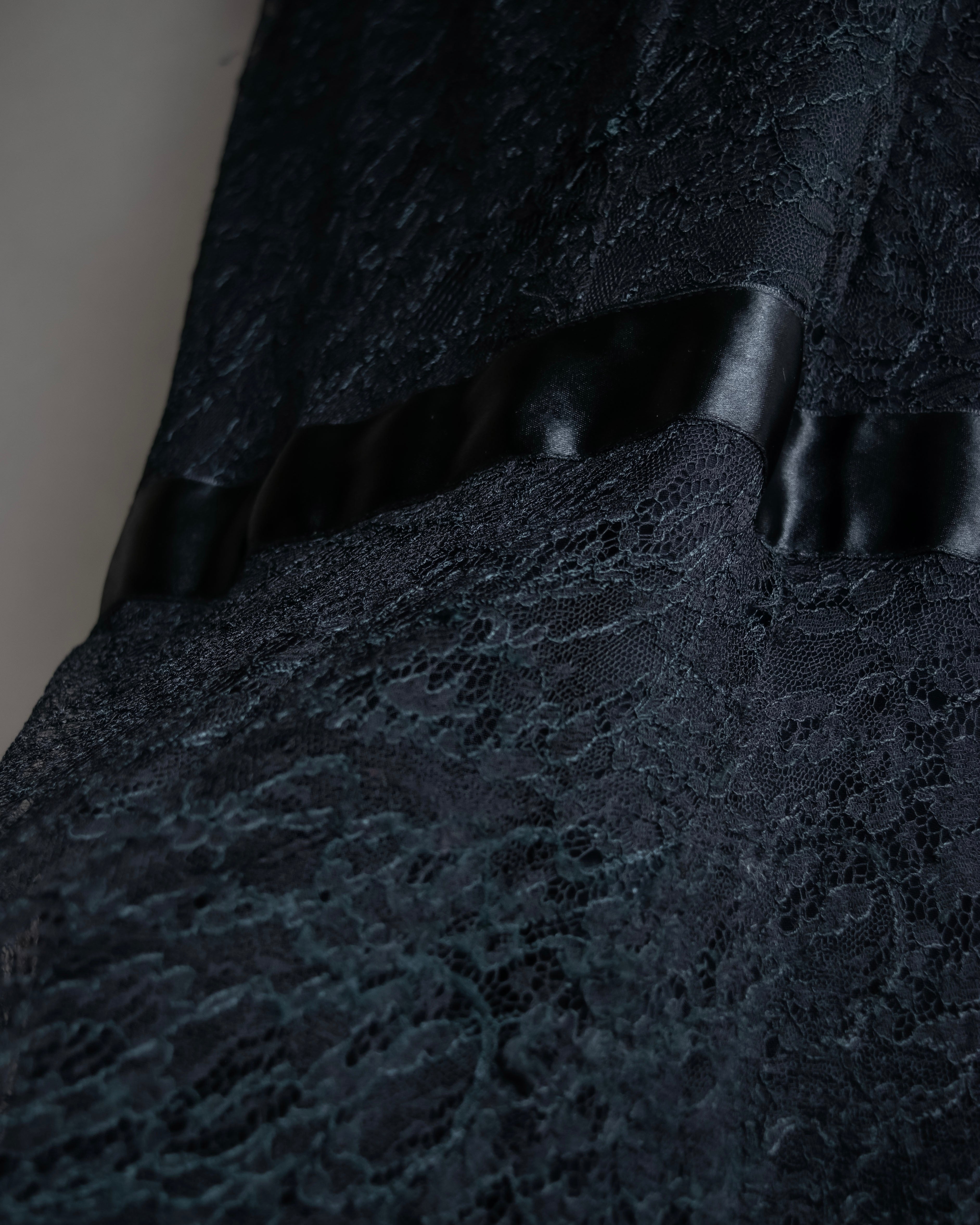 "RED VALENTINO"Ribbon belted design lace black dress