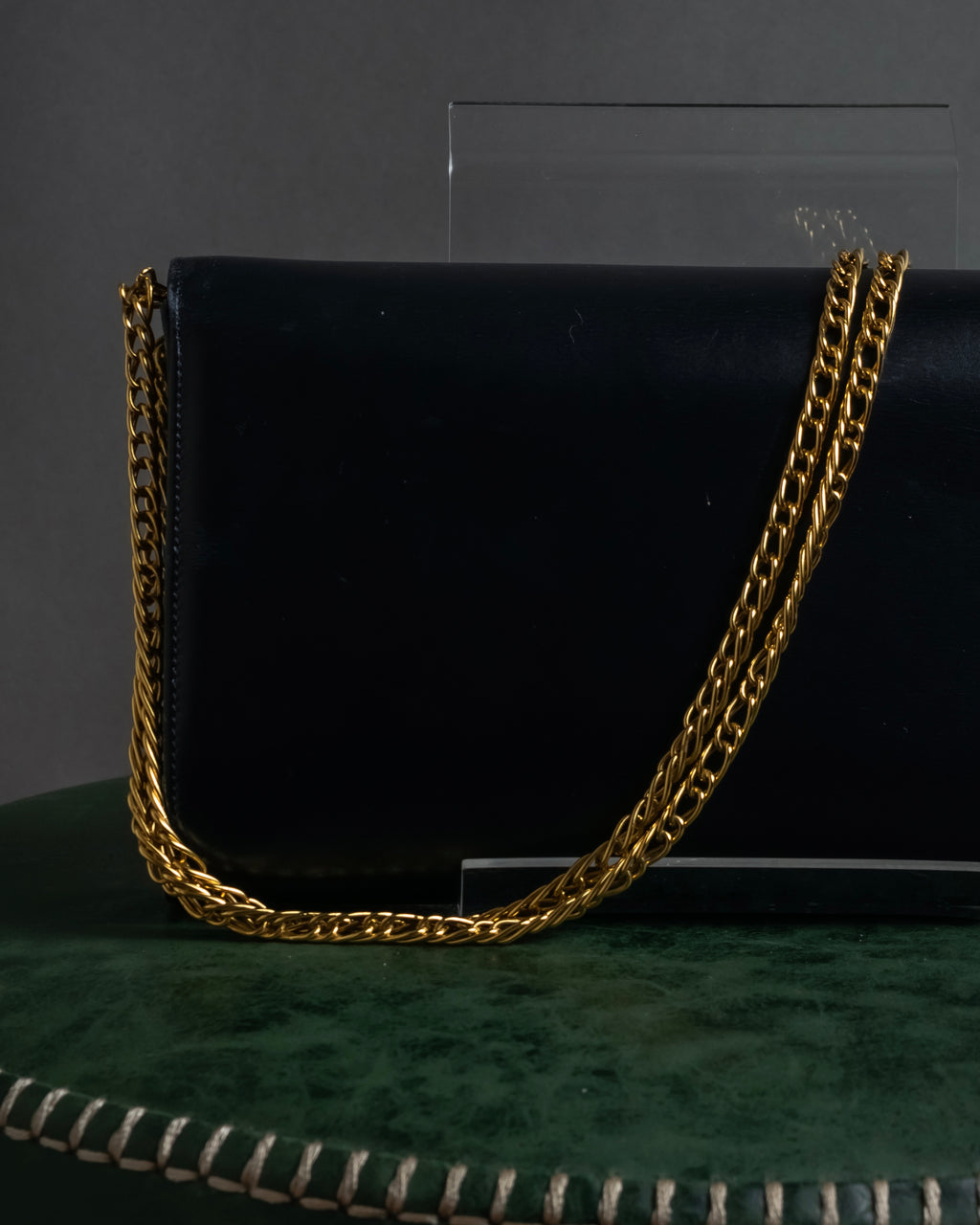 "Cartier" 80’s-90’s sculptural clasp chain shoulder bag