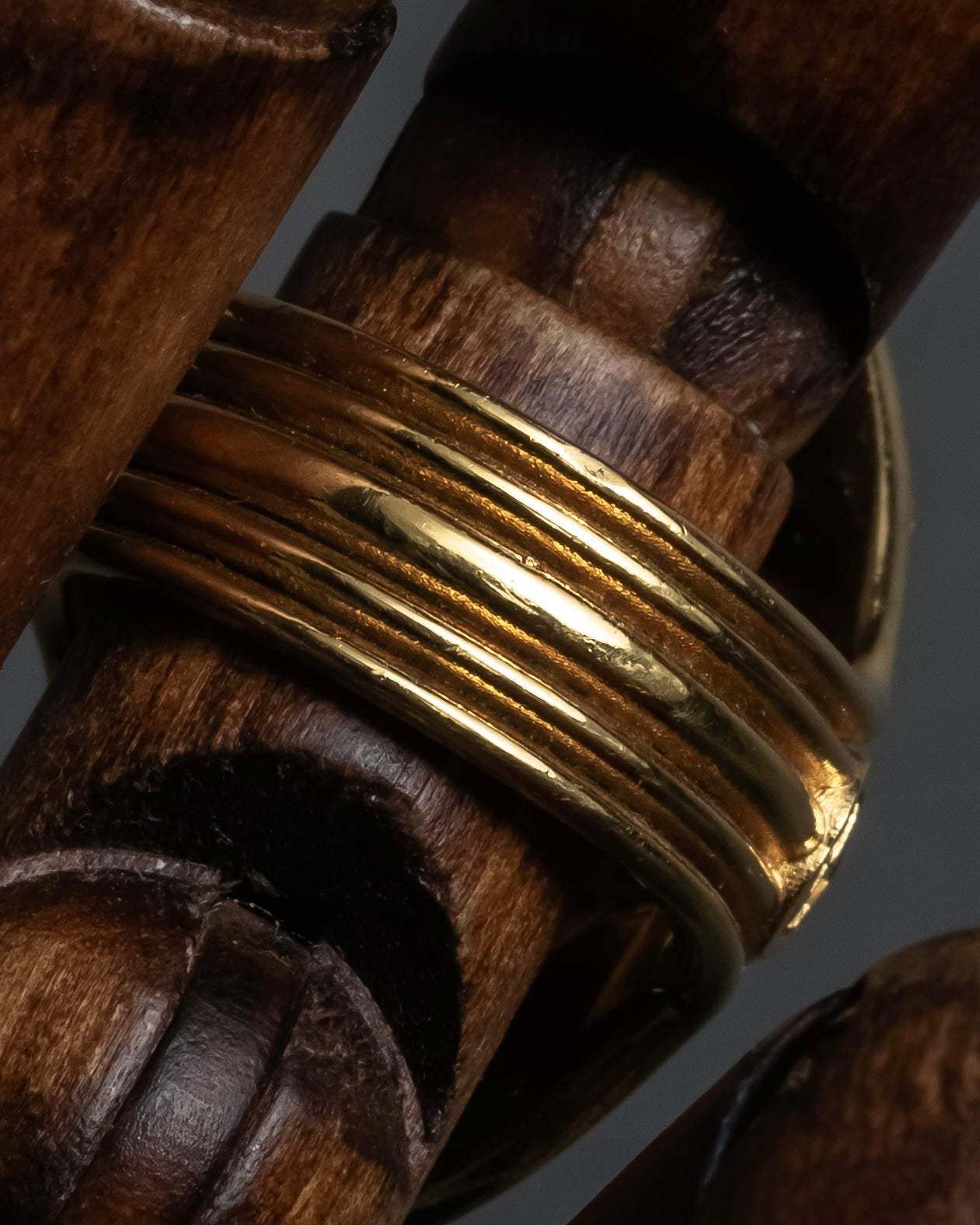 "GUCCI" Interlocking G rhinestone design dome-shaped ring