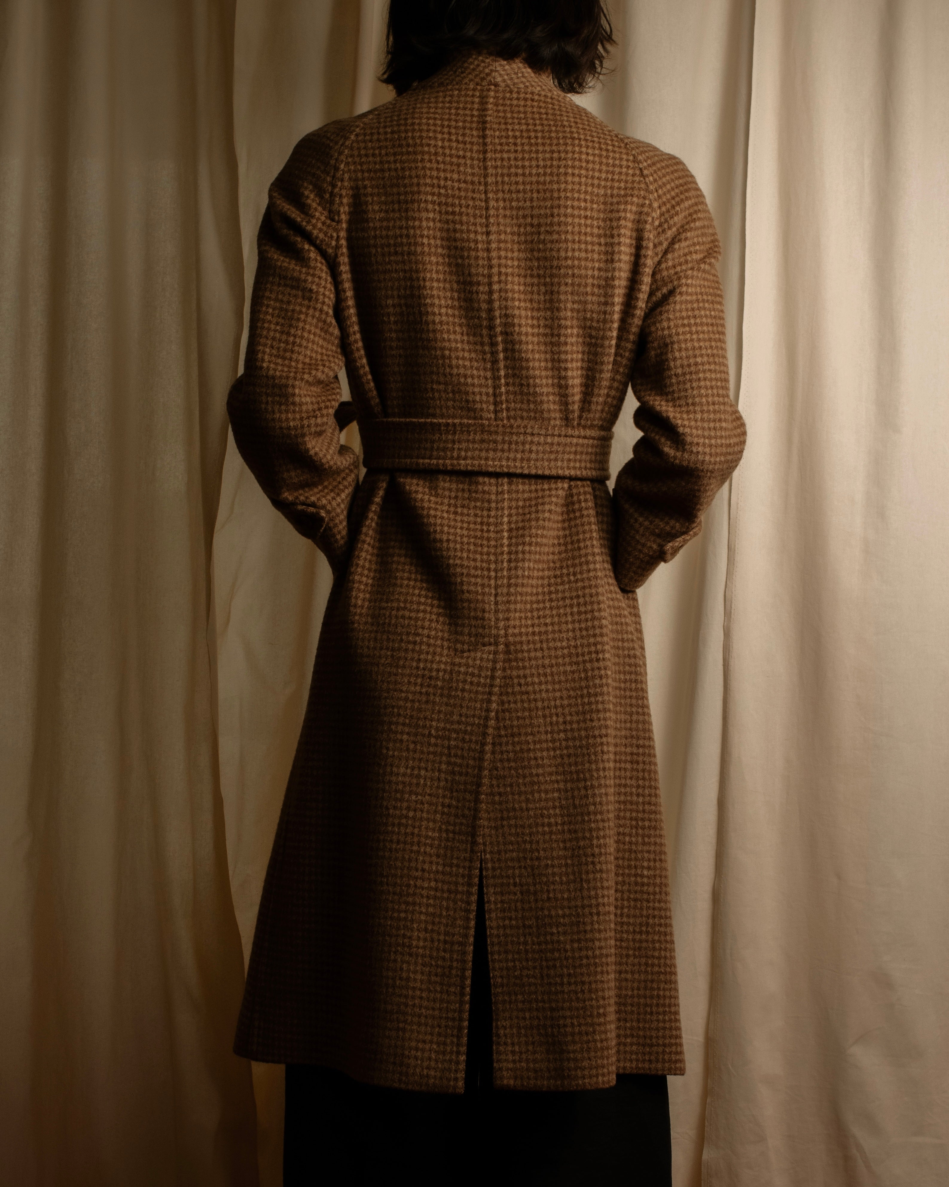 "BURBERRYS" Houndstooth pattern belted stand collar coat