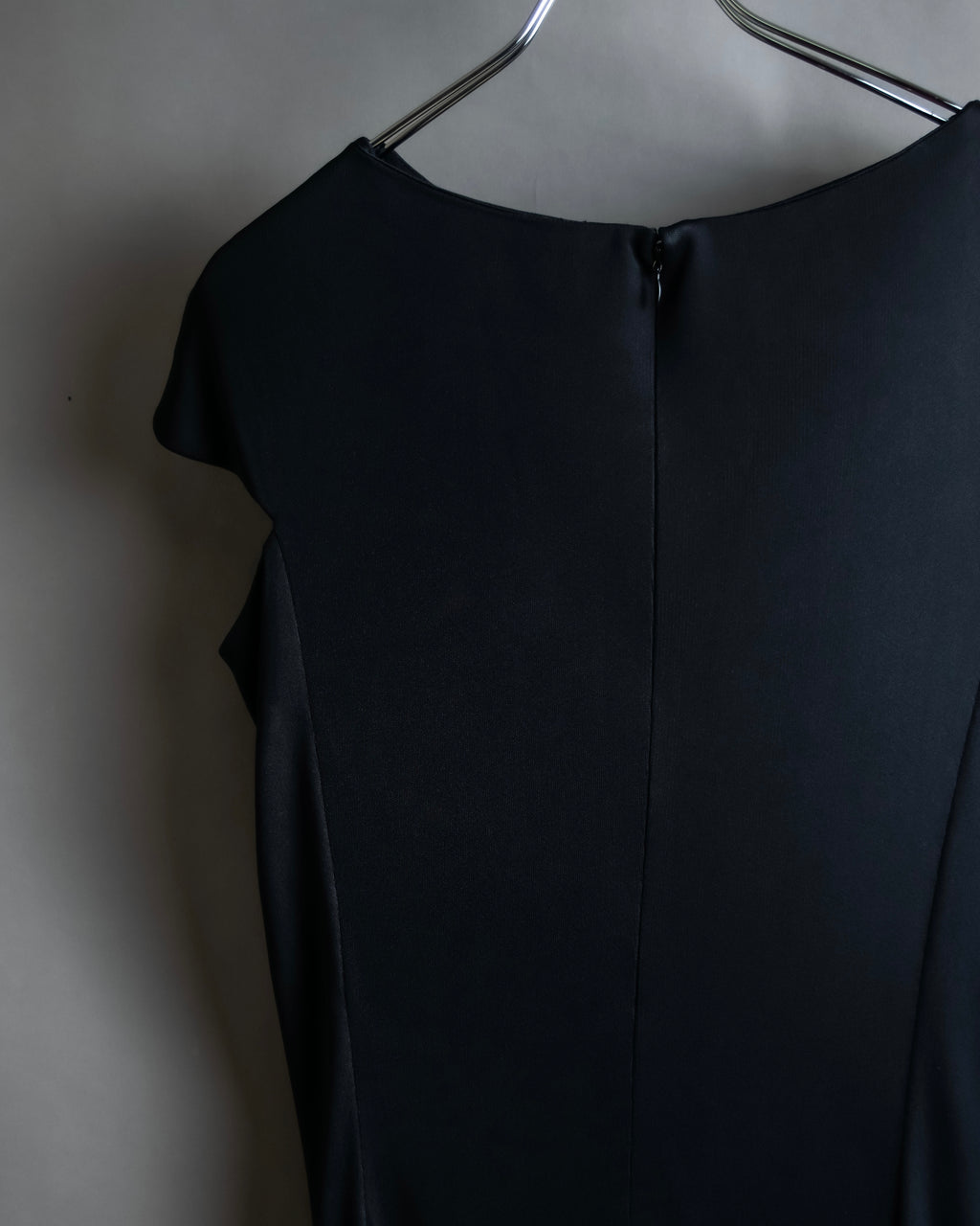 "CELINE" Gathered design vertical line dress