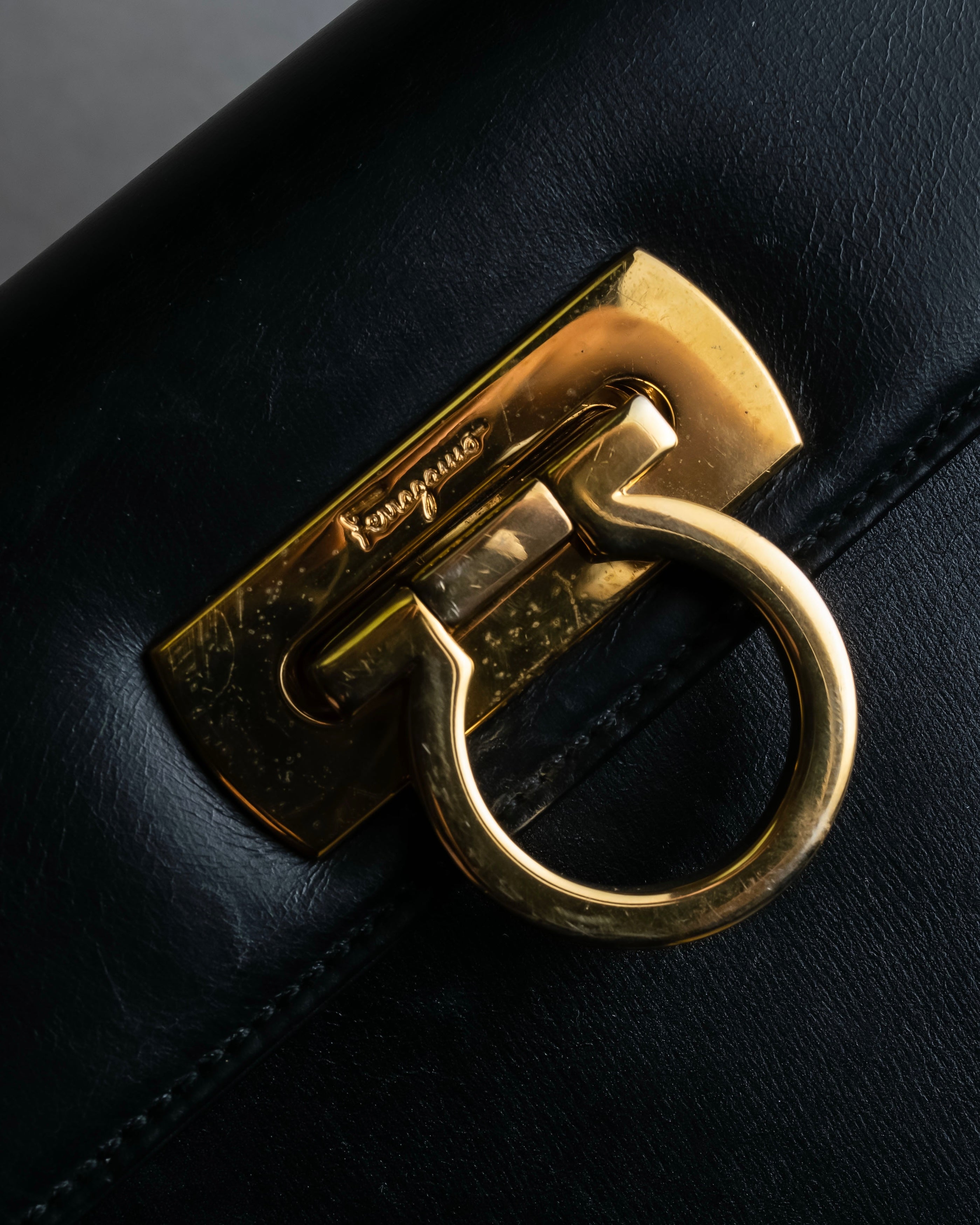 "Salvatore Ferragamo" Gancini motif leather hand bag