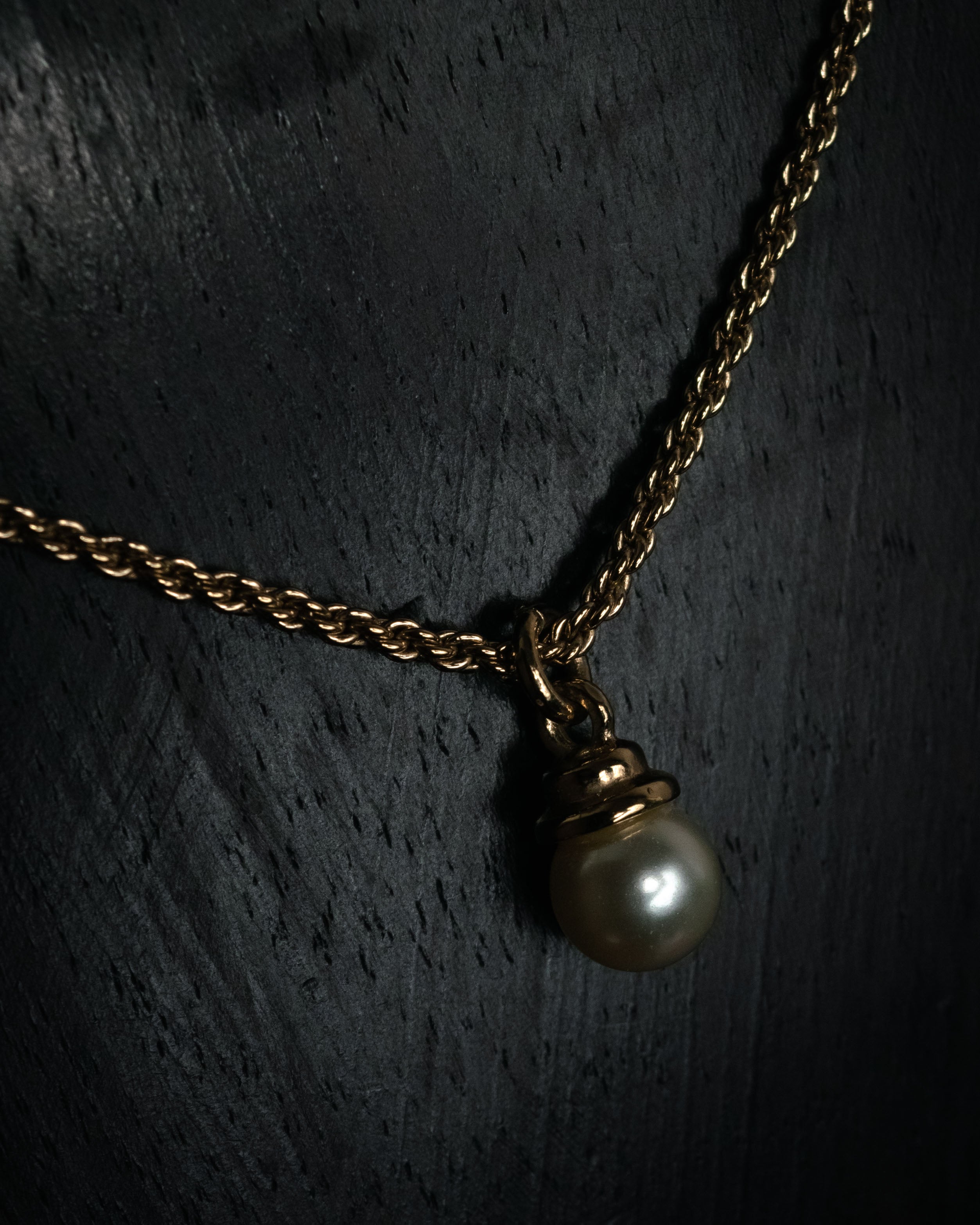 “Christian Dior” 00’s Pearl drop necklace with CD tail charm