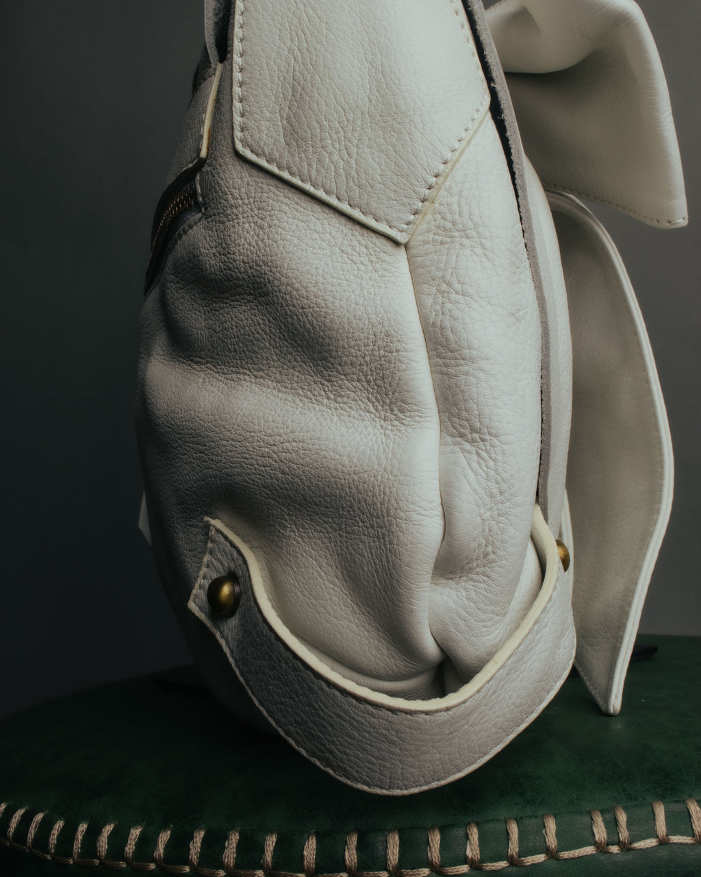 -SPECIAL- “Yves Saint Laurent” 2004-2011 Pilati era bow leather shoulder bag