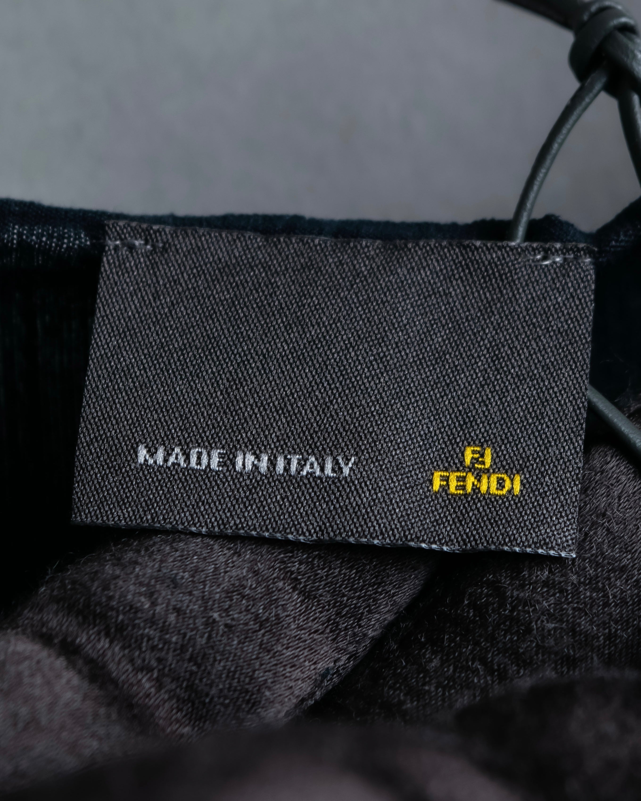 "FENDI" Logo print V-neck sleeveless top