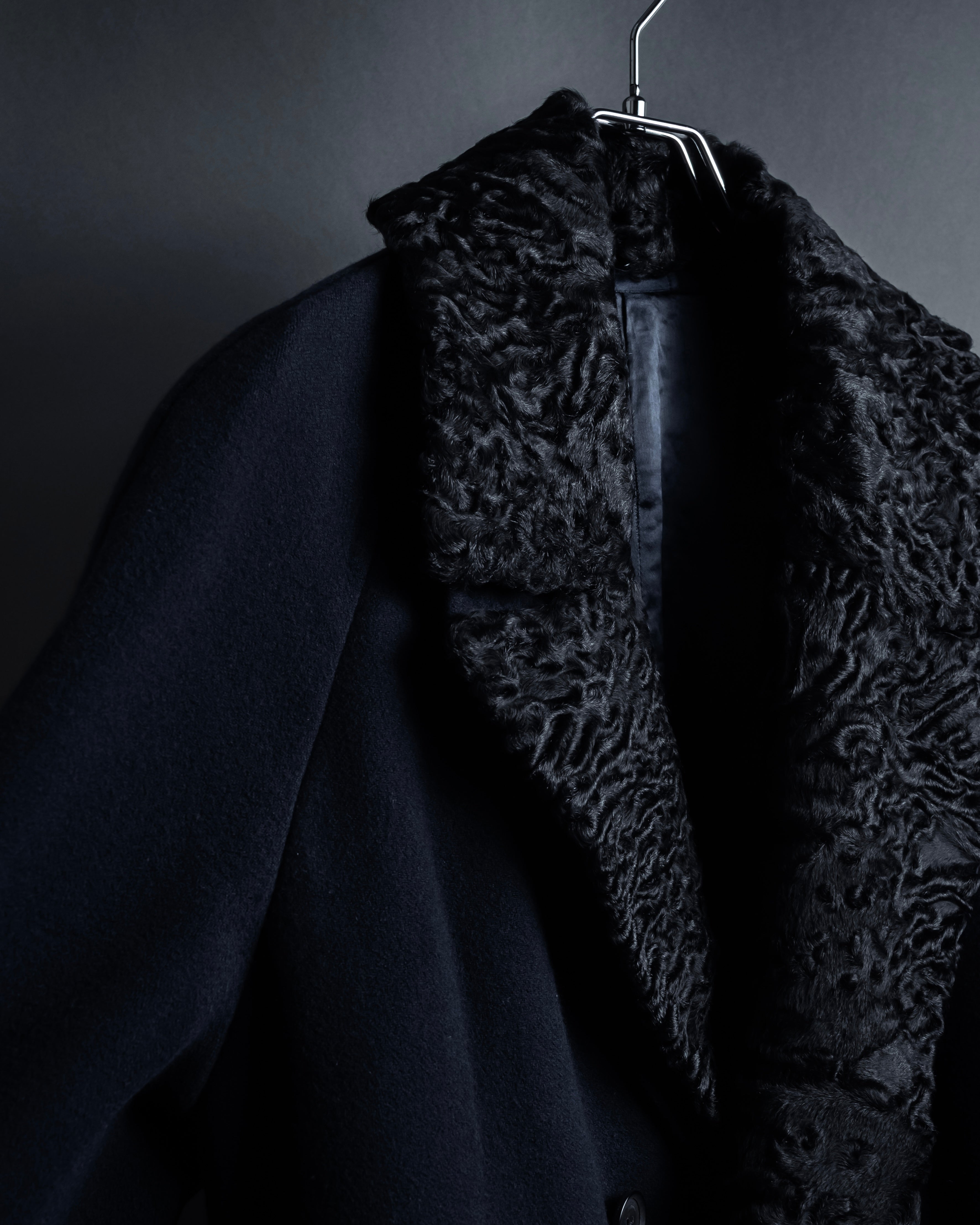 -SPECIAL- "CARUSO"
 Fur collar design belted melton coat