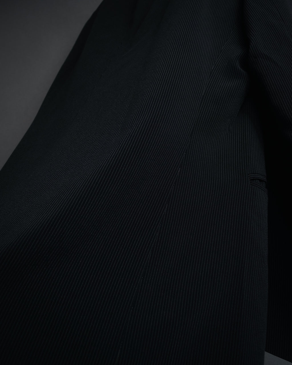 "GIORGIO ARMANI" 08’s-09’s Sharp pinstripe wool two button suit set