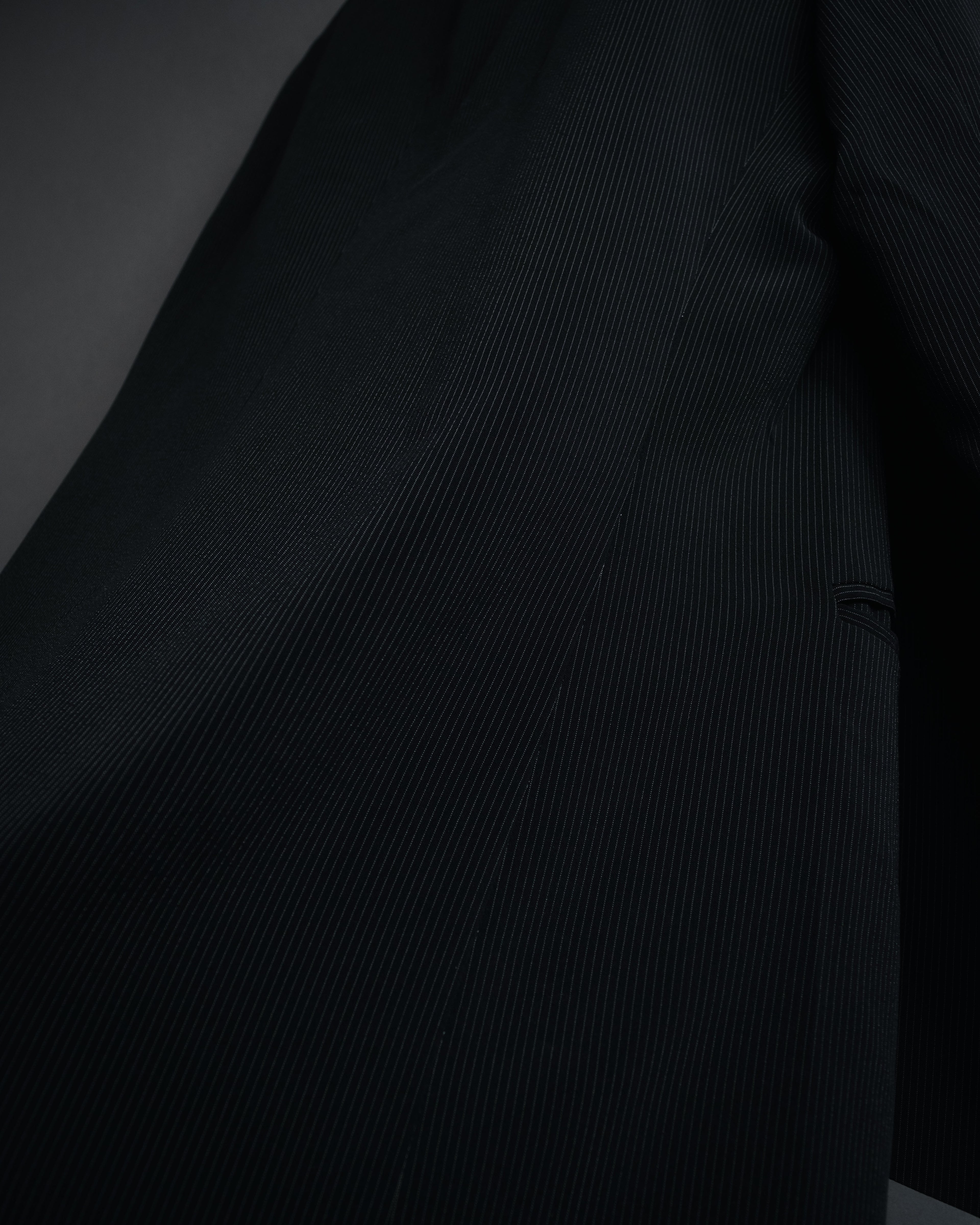 "GIORGIO ARMANI" 08’s-09’s Sharp pinstripe wool two button suit set