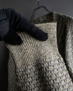 "Vintage geometric pattern V-neck knit"