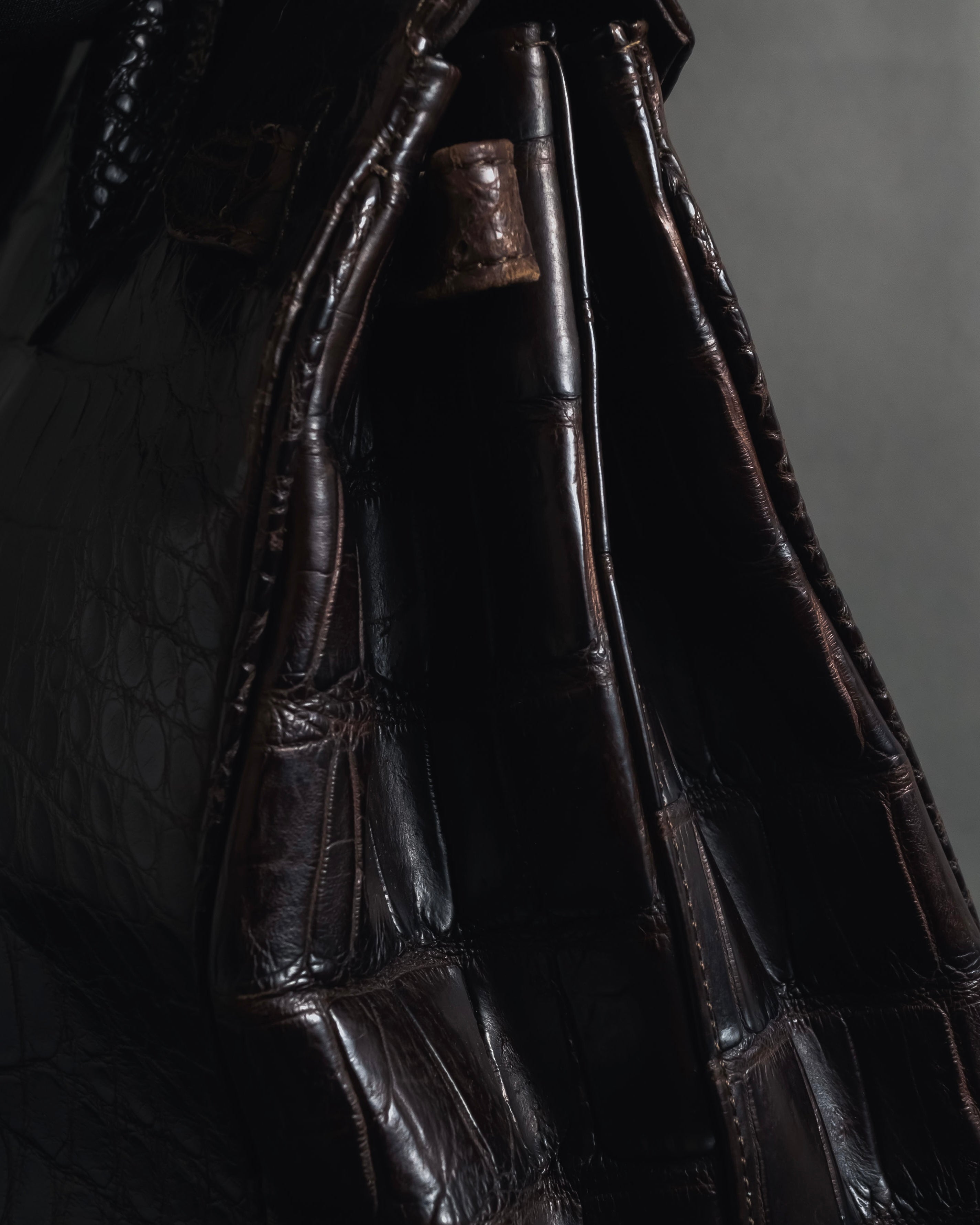 -SPECIAL- "Pierre Cardin"
90’s real crocodile leather top handle bag