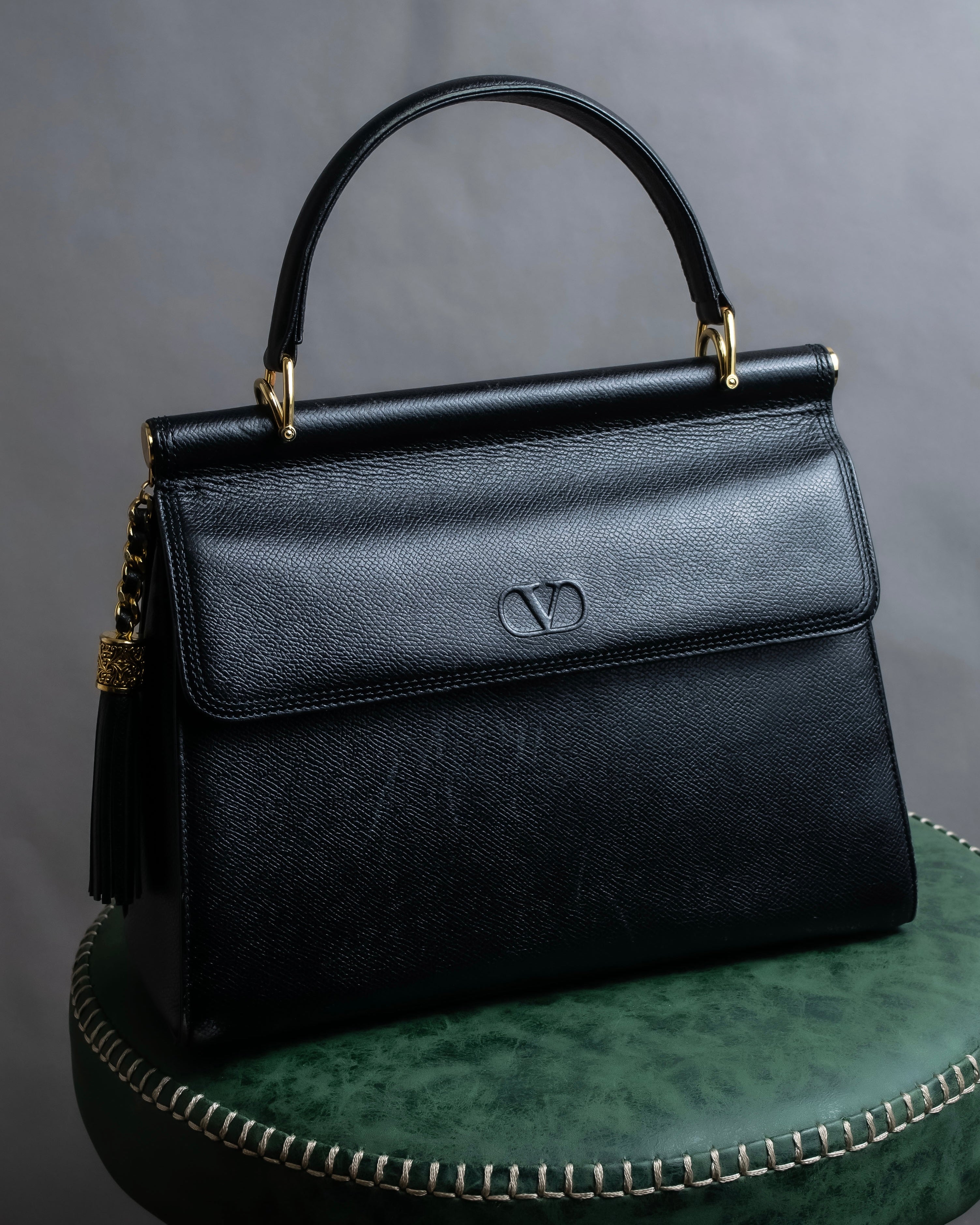 "VALENTINO" Garavani gold metal design leather hand bag