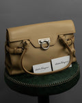 "Salvatore Ferragamo" Gancini motif greige color leather hand bag