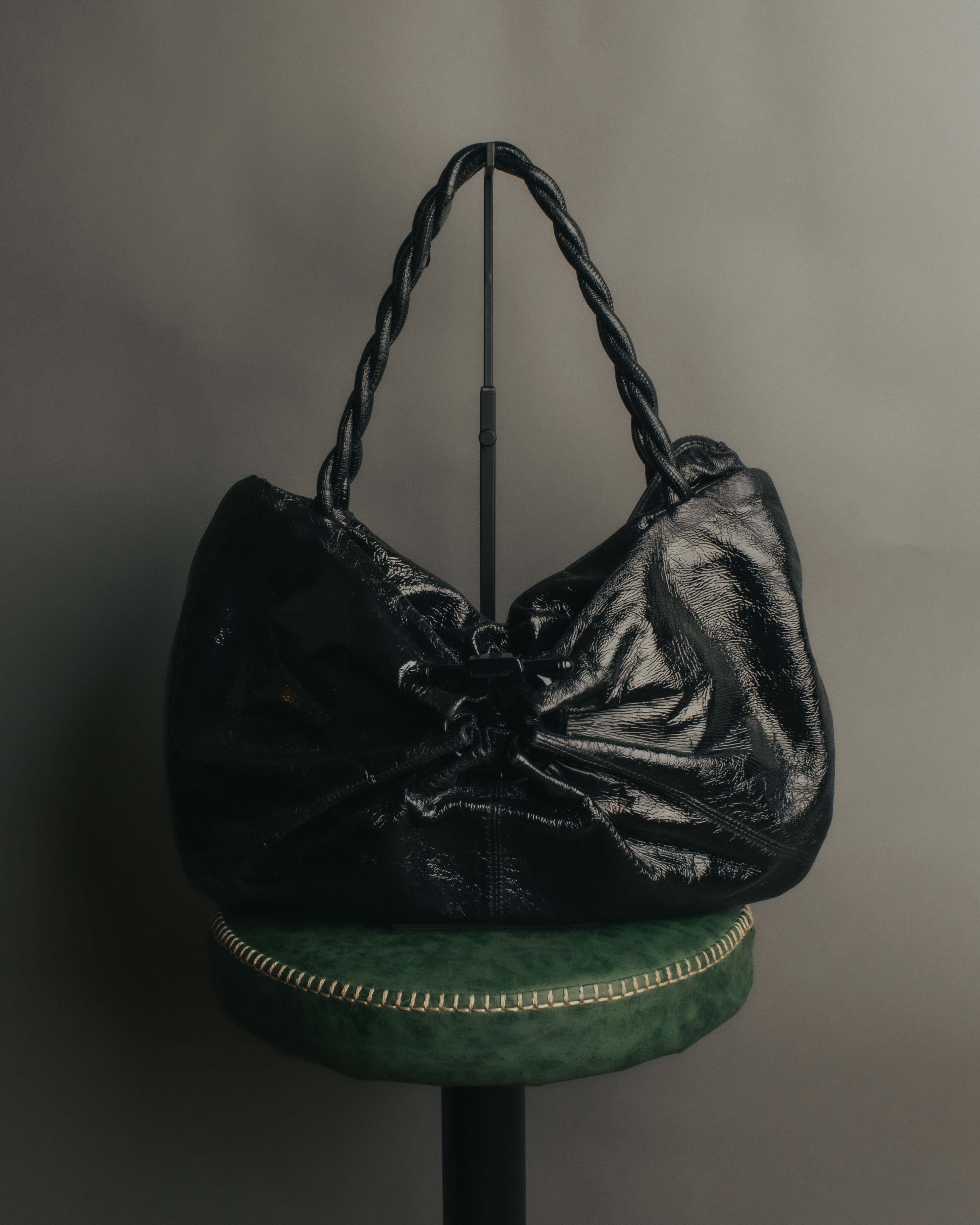 "Salvatore Ferragamo" 00's Vintage crushed patent leather braided handle hobo bag