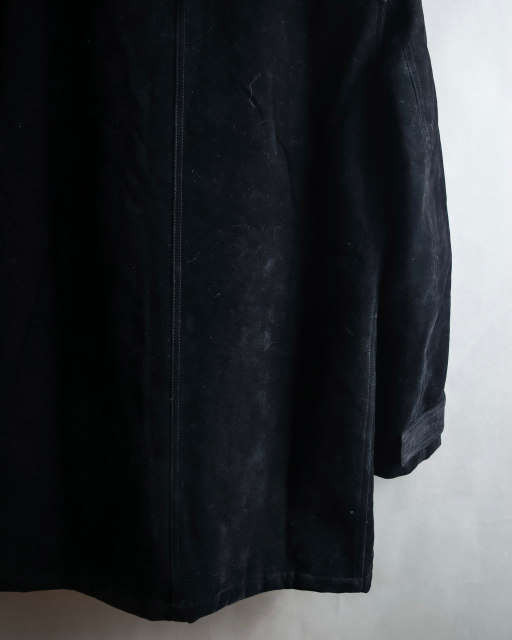 "VERSACE sport"
Stand collar double zipper suede blouson