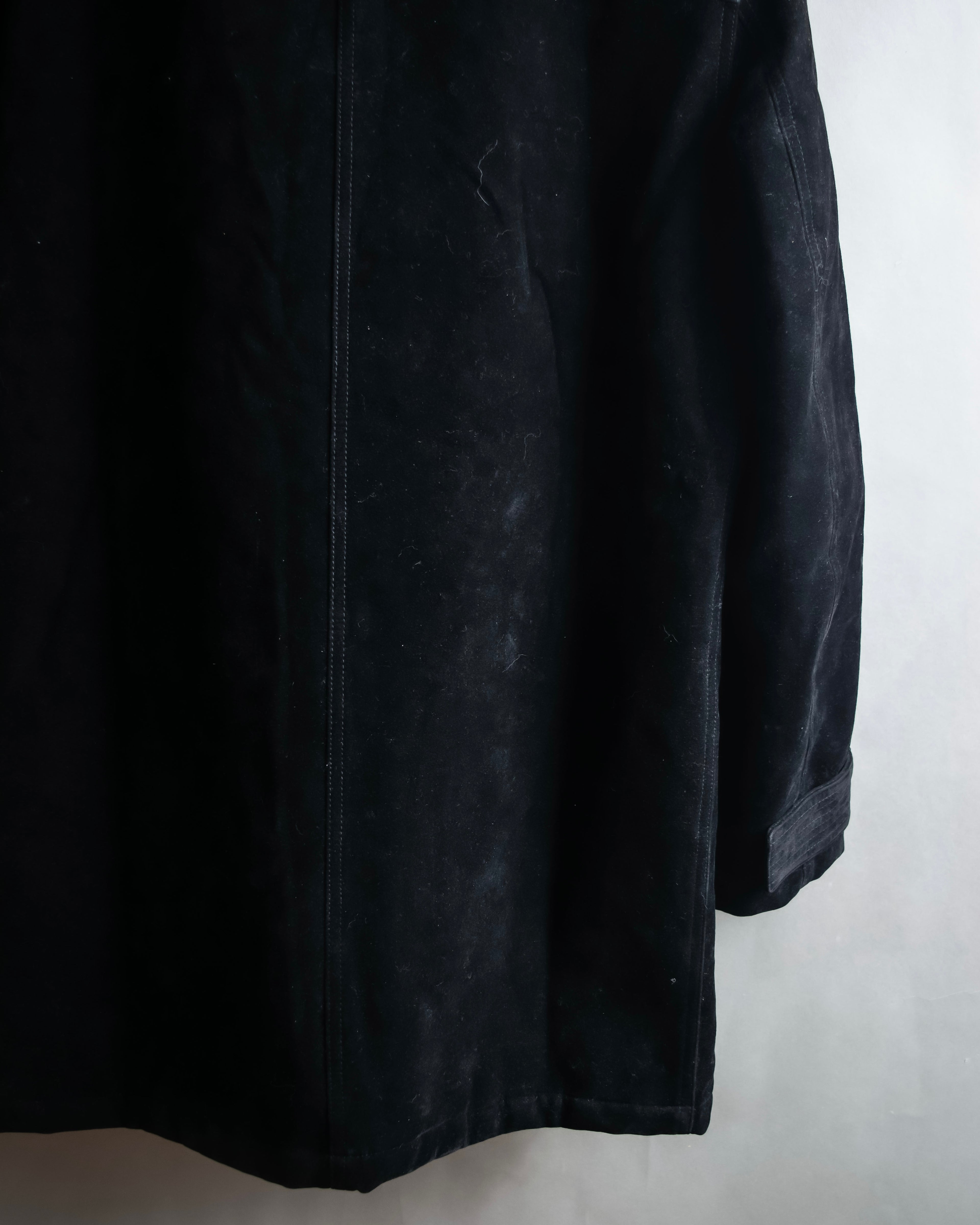 "VERSACE sport"
Stand collar double zipper suede blouson