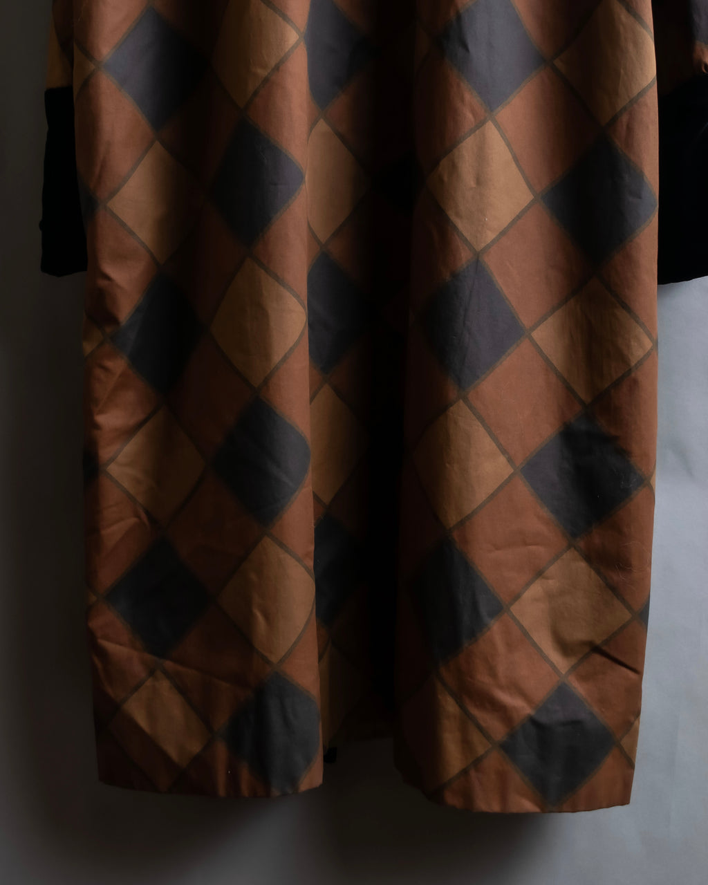 "Yves Saint Laurent Rive Gauche"
Argyle pattern velvet design shawl collar coat